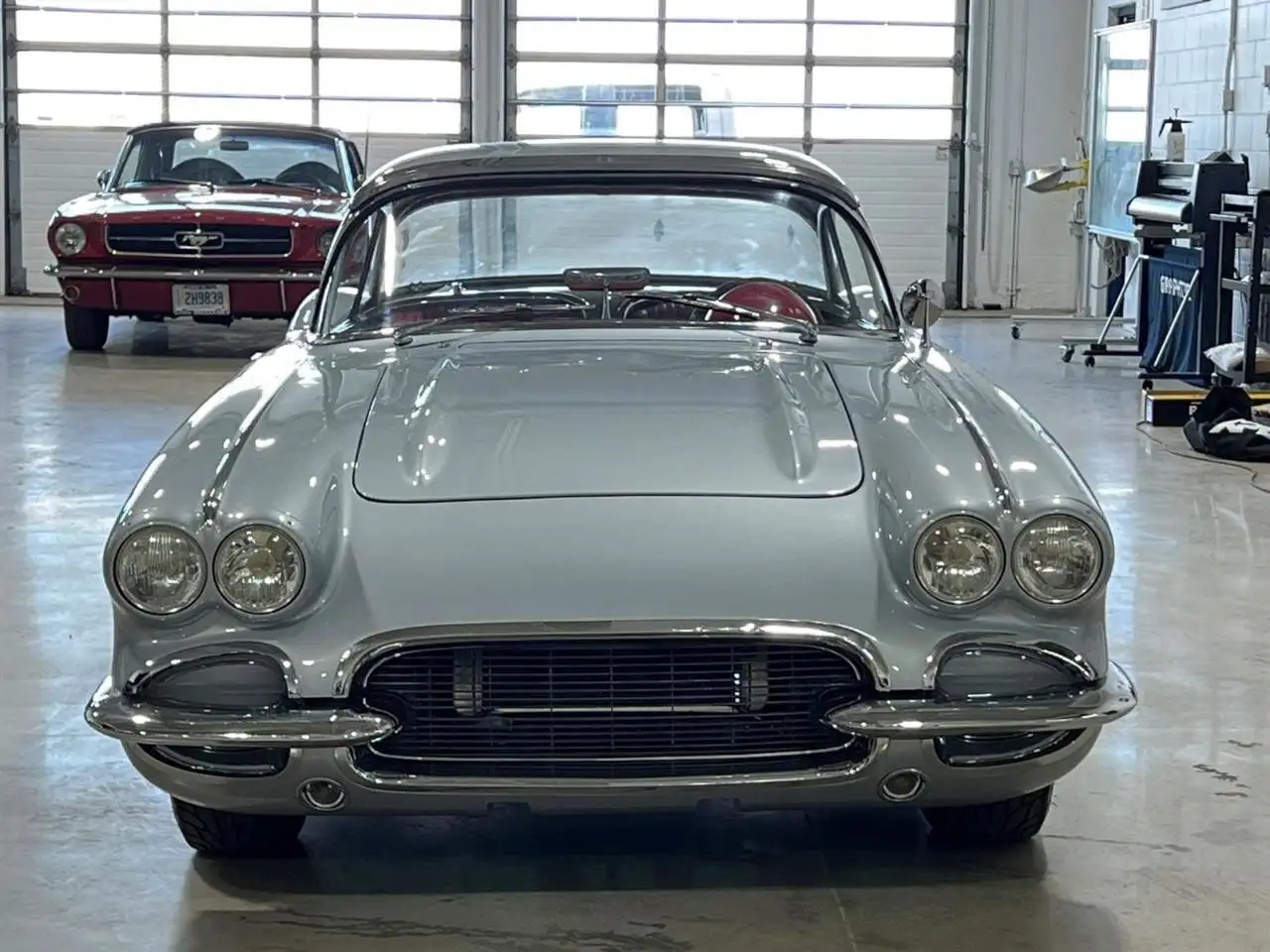 Chevrolet Corvette снимка Chevrolet Corvette