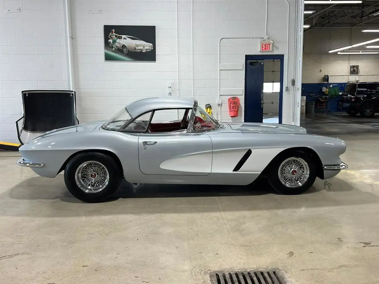 Chevrolet Corvette снимка Chevrolet Corvette