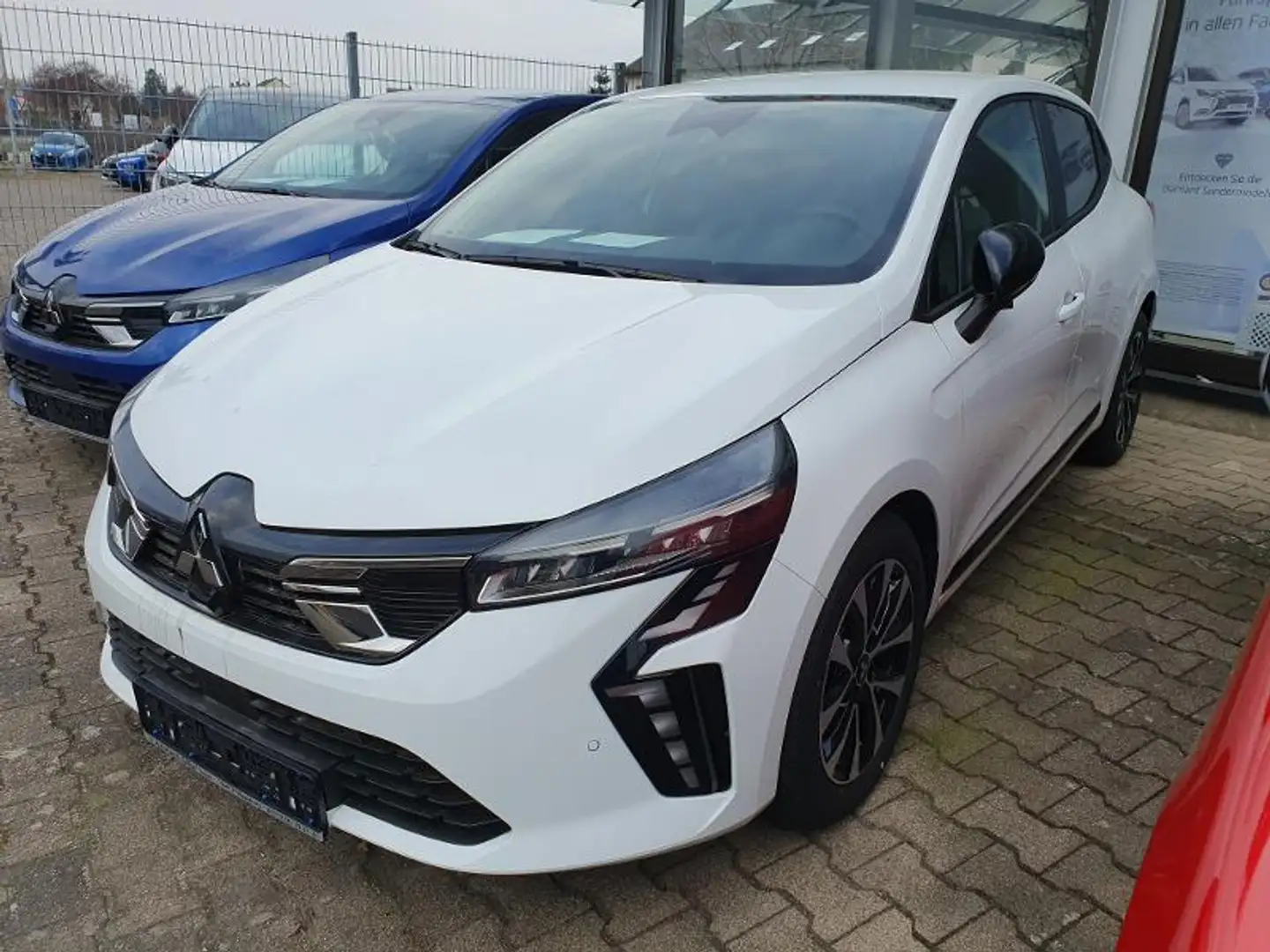 Mitsubishi Colt PLUS 1.0 T-Benziner 6-Gang Weiß - 1