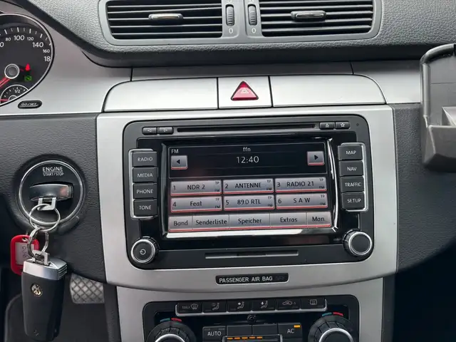 Volkswagen Passat view 15