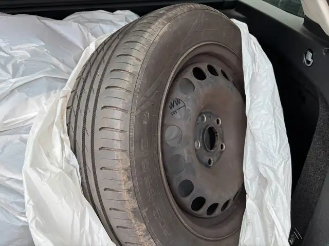 Volkswagen Passat view 7