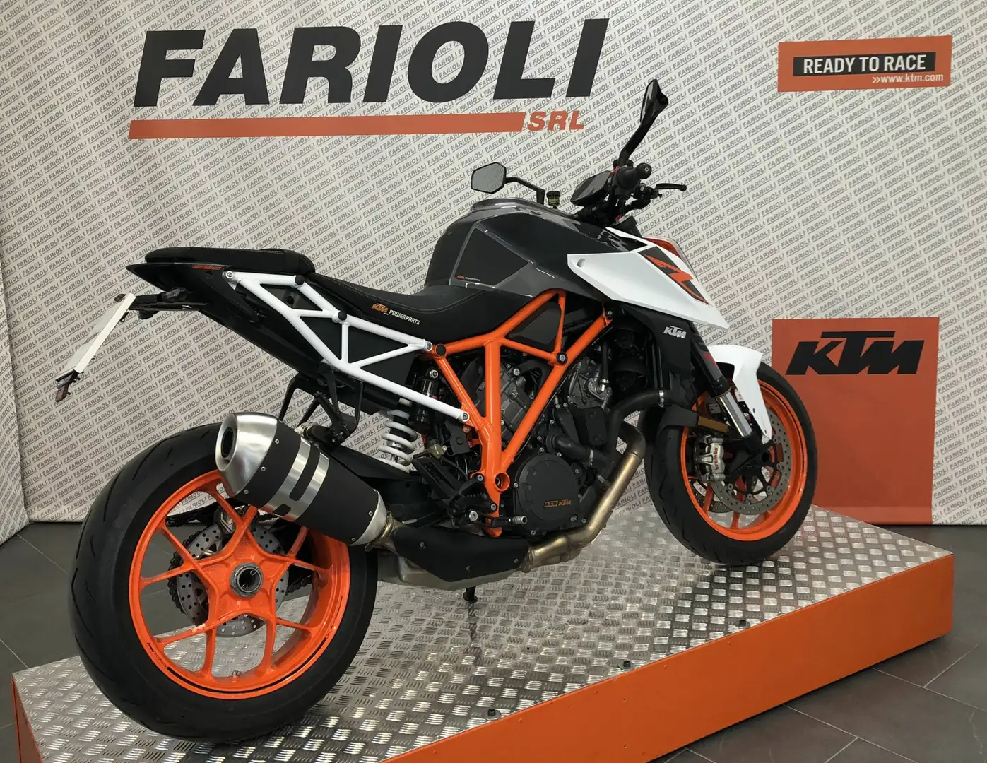 KTM 1290 Super Duke R - 2