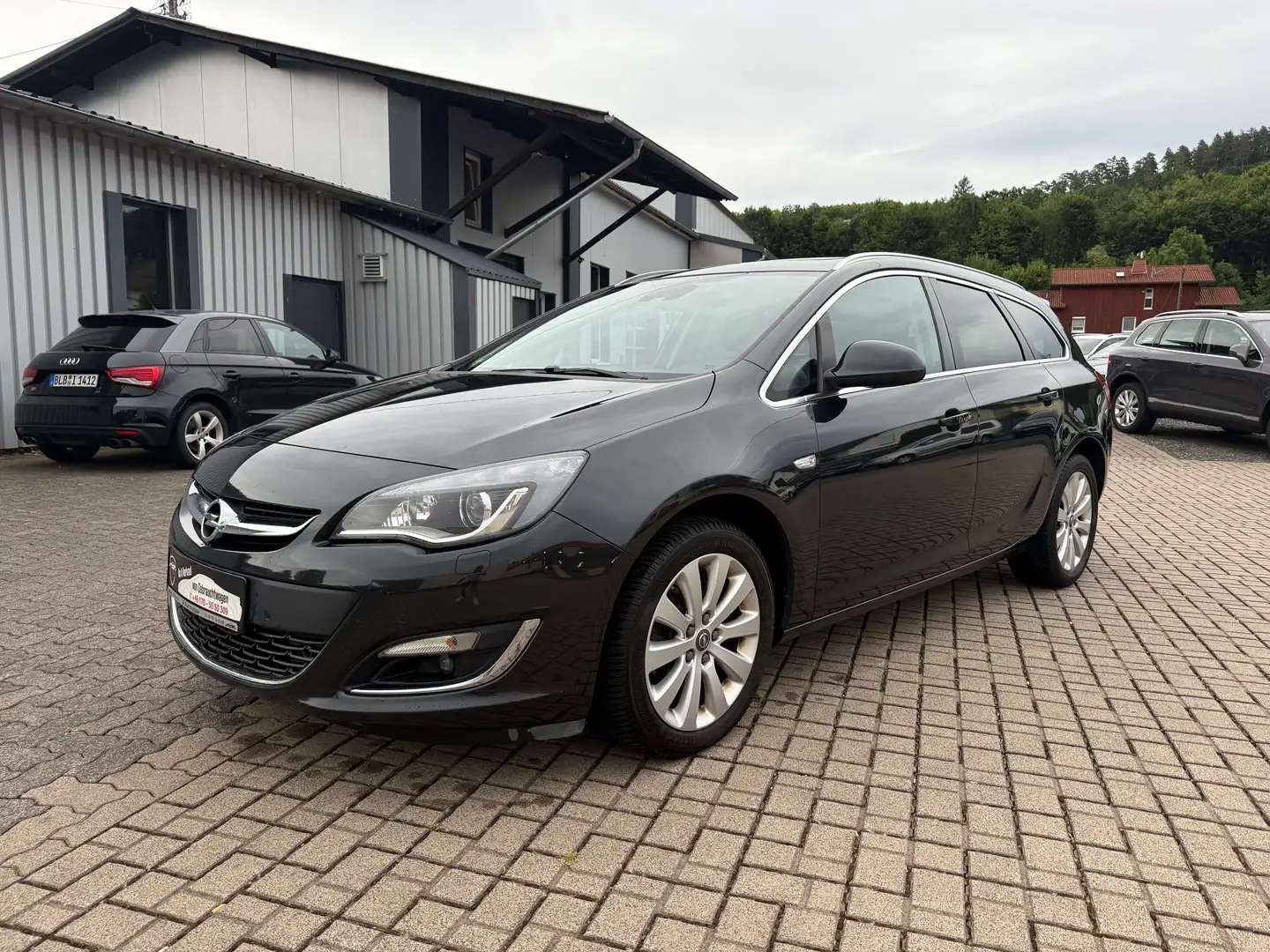 Opel Astra Sports Tourer 2.0 CDT Exklusiv EURO 5 TOP Noir - 1