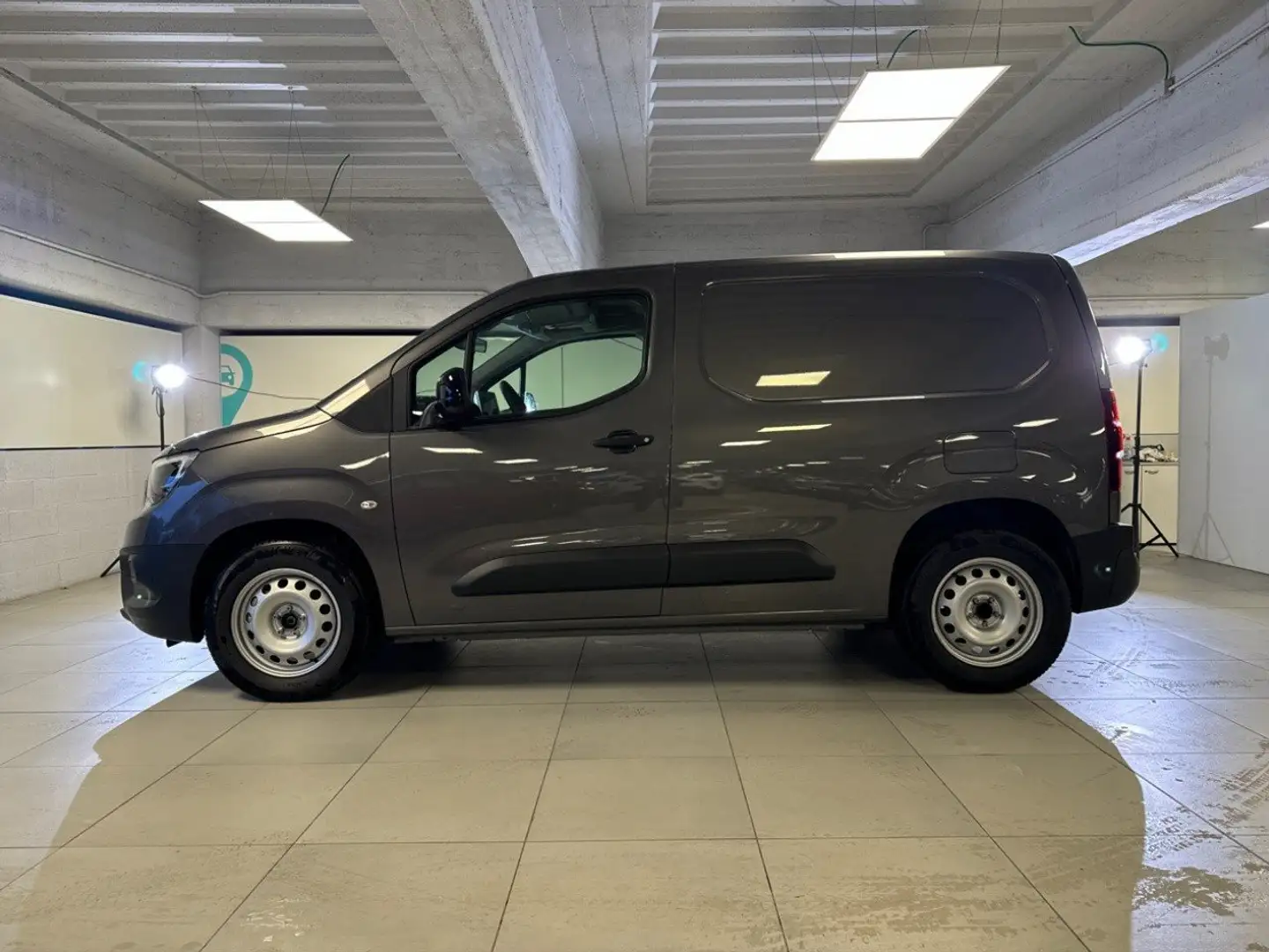 Opel Combo Cargo Electric 100 Kw L1 Portata Incrementata Grigio - 2