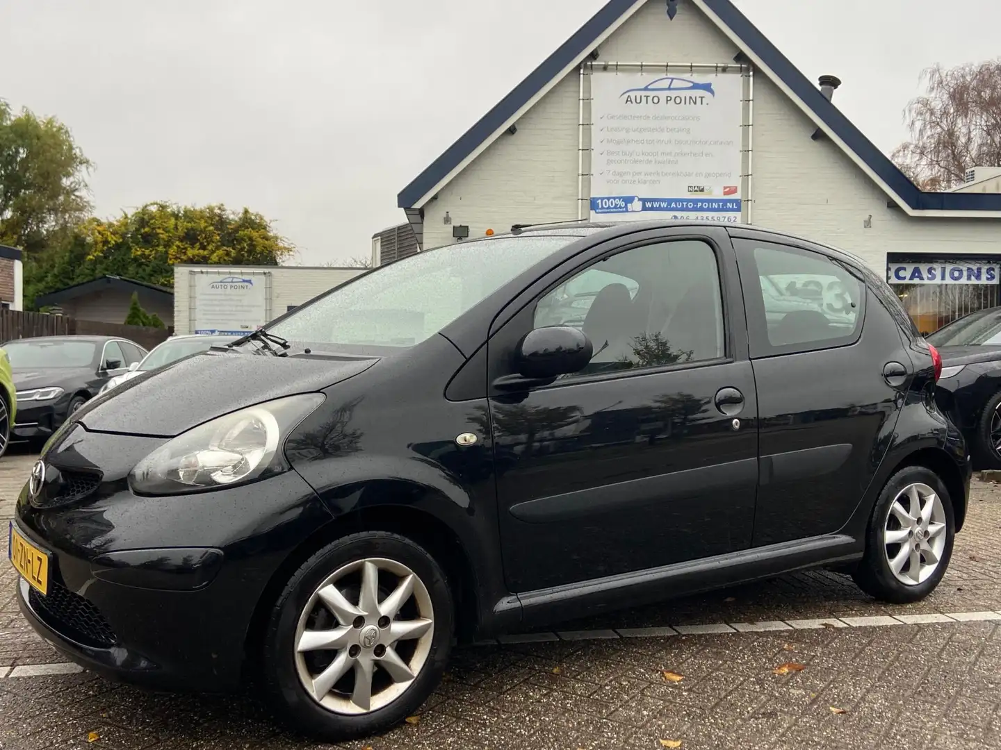 Toyota Aygo 1.0-12V AIRCO/5-DEURS/ZUINIG/NIEUWE APK Noir - 1