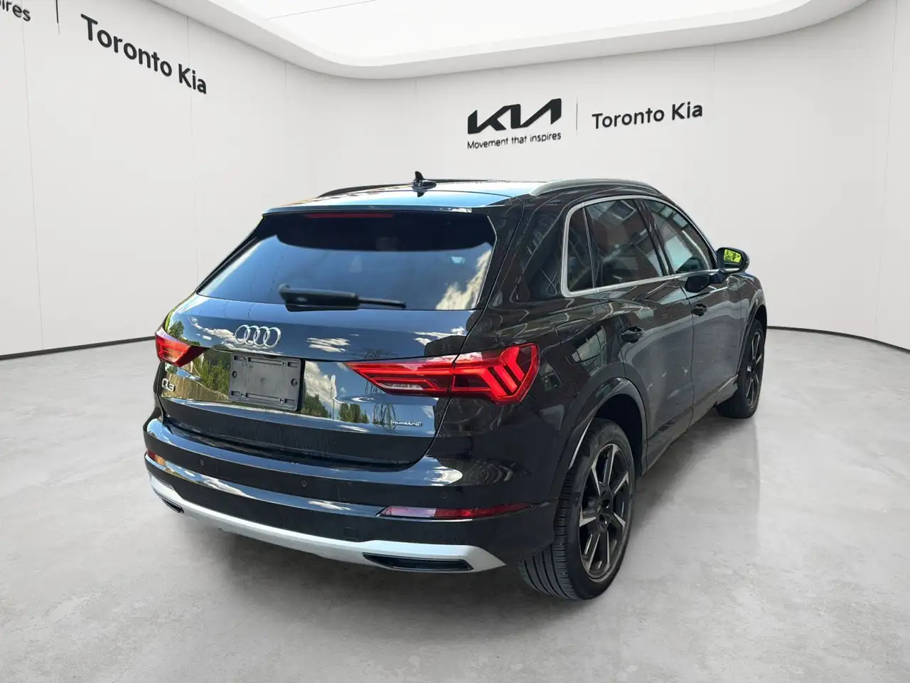Audi Q3 снимка Audi Q3