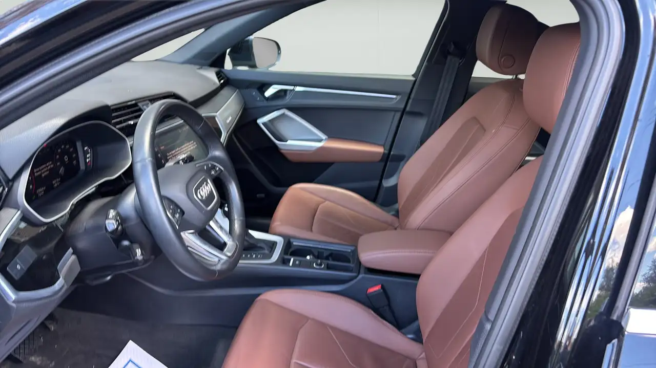 Audi Q3 снимка Audi Q3