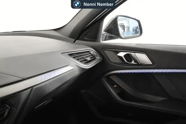 BMW 1 Series view 15