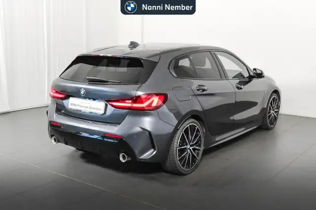 BMW 1 Series view 3
