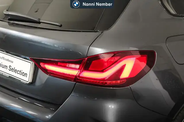 BMW 1 Series view 6