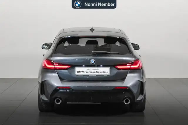 BMW 1 Series view 4