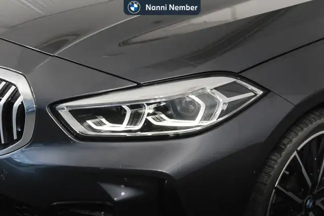 BMW 1 Series view 5