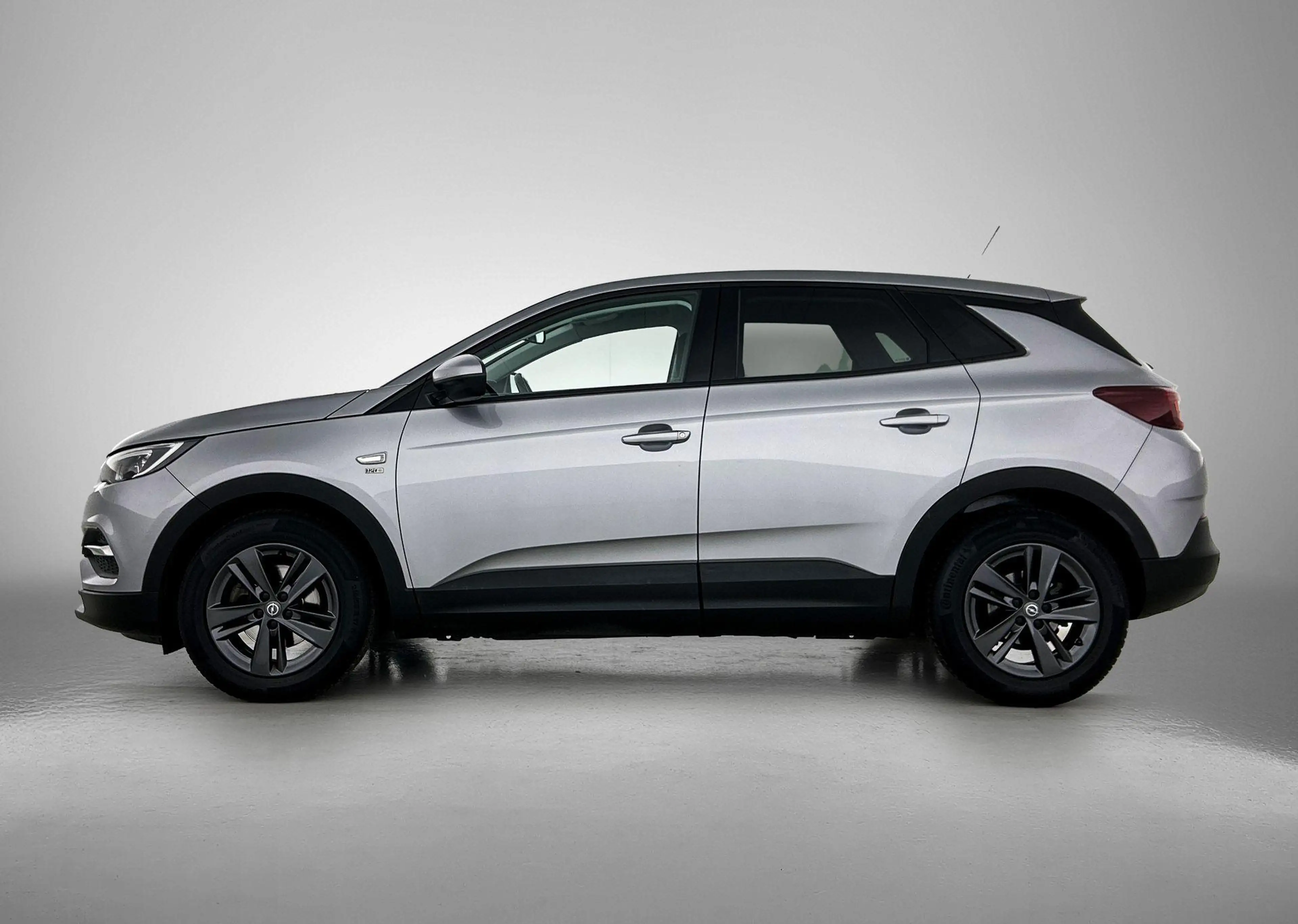 Opel Grandland X 1.2 Turbo 120 Jaar Edition — photo 2