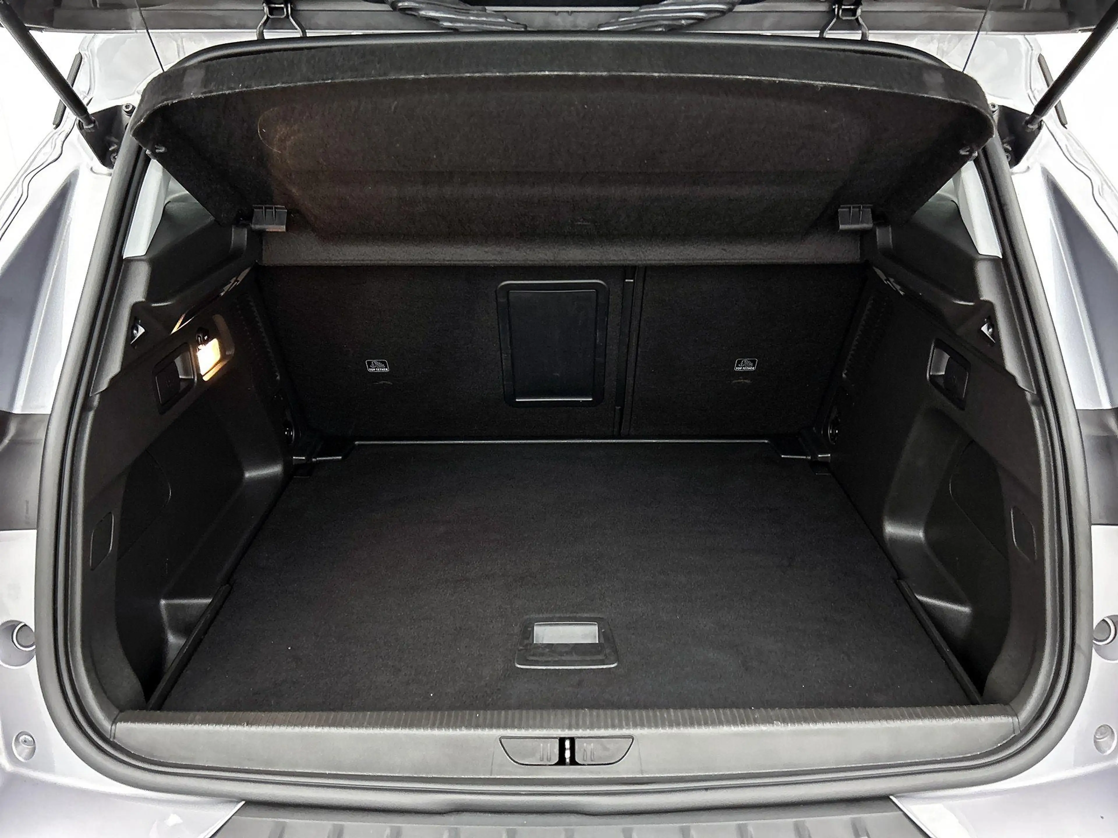 Opel Grandland X 1.2 Turbo 120 Jaar Edition — photo 15