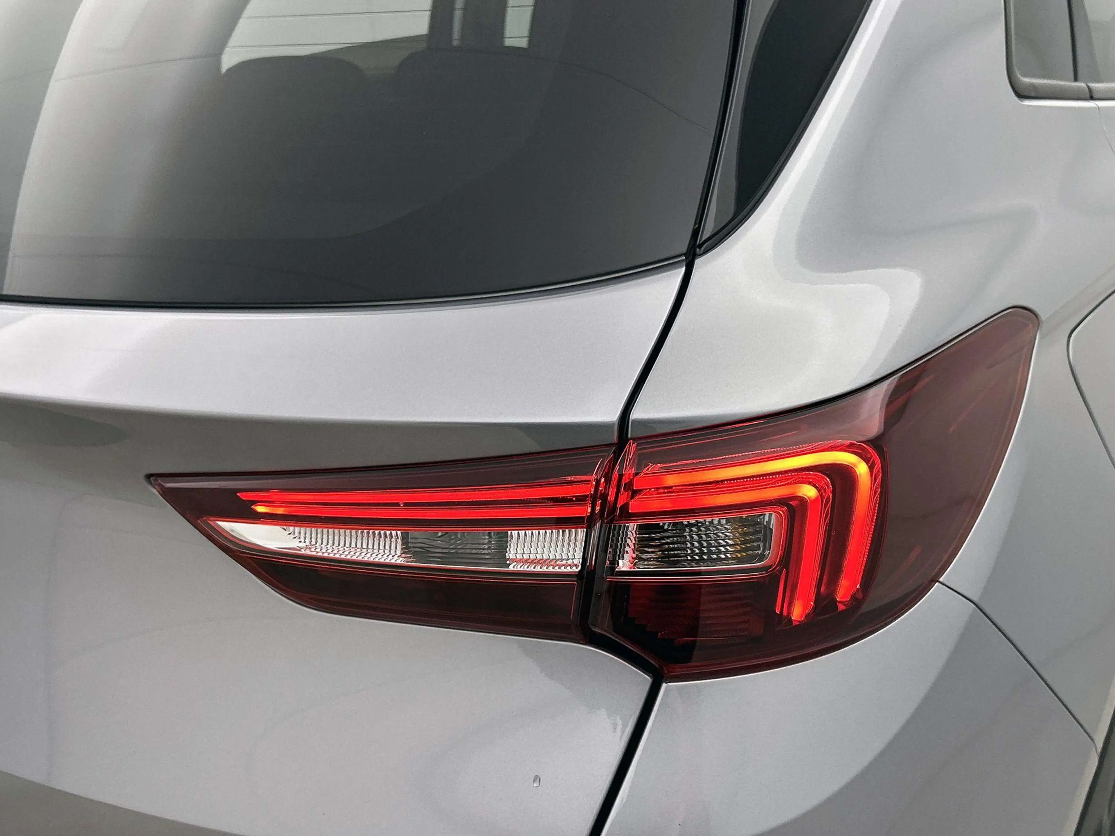 Opel Grandland X 1.2 Turbo 120 Jaar Edition — photo 14