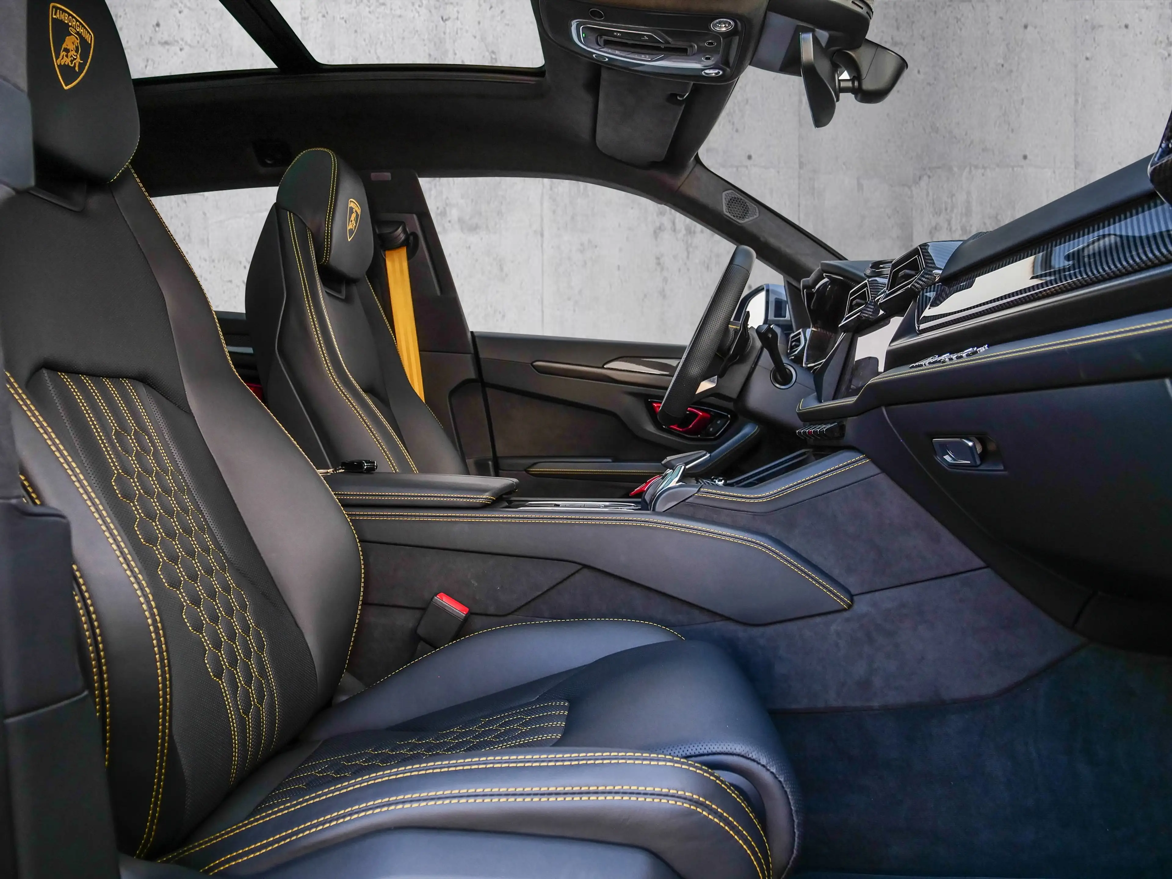 Lamborghini Urus SE Grigio Keres, Panoramic Roof, Style Pack — photo 6