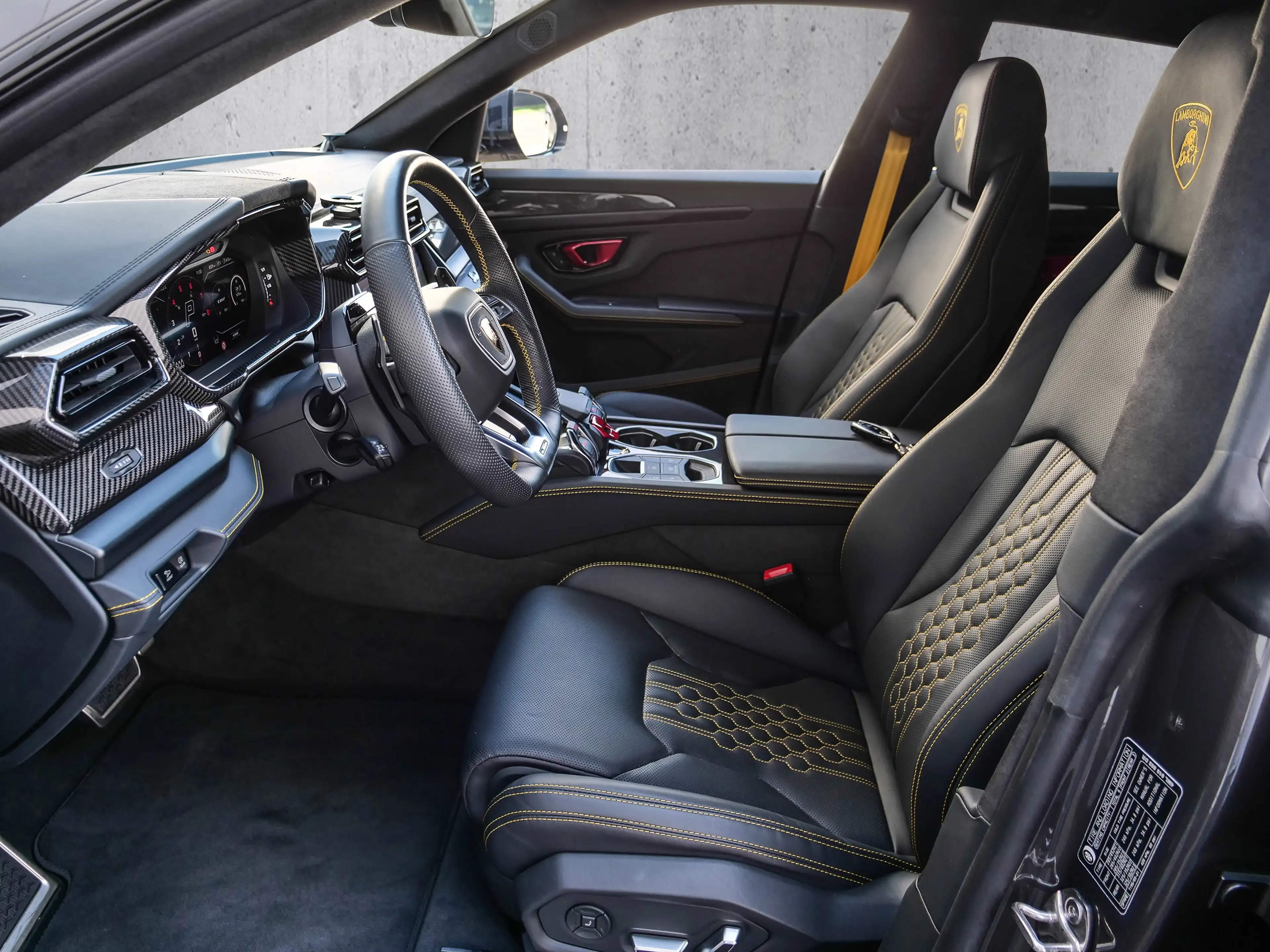 Lamborghini Urus SE Grigio Keres, Panoramic Roof, Style Pack — photo 8