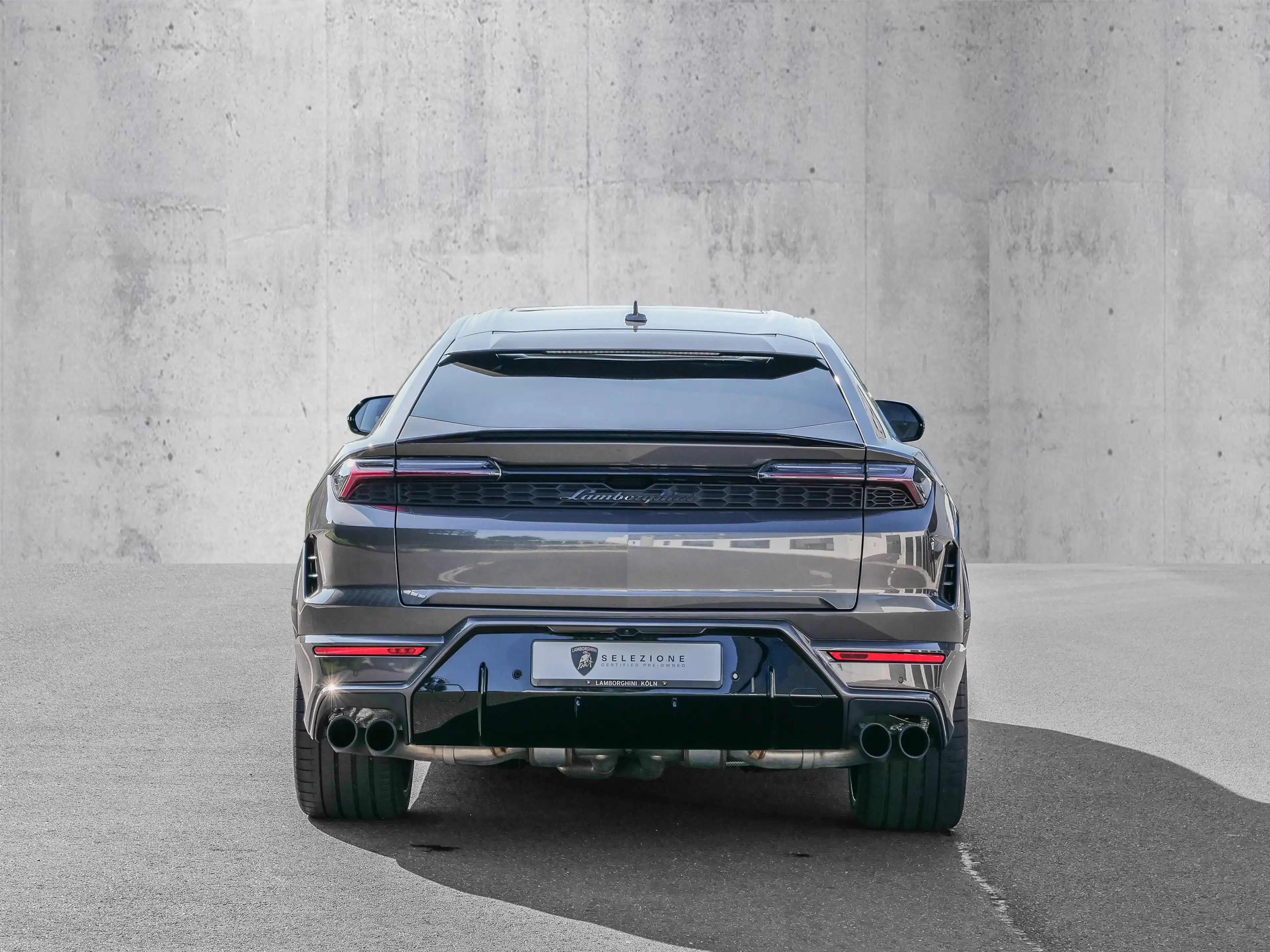 Lamborghini Urus SE Grigio Keres, Panoramic Roof, Style Pack — photo 4