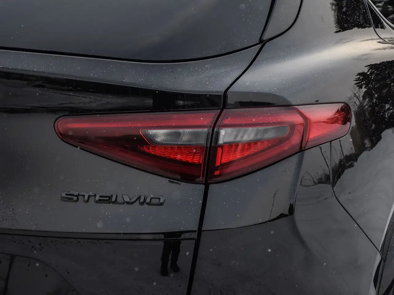 Alfa Romeo Stelvio снимка Alfa Romeo Stelvio