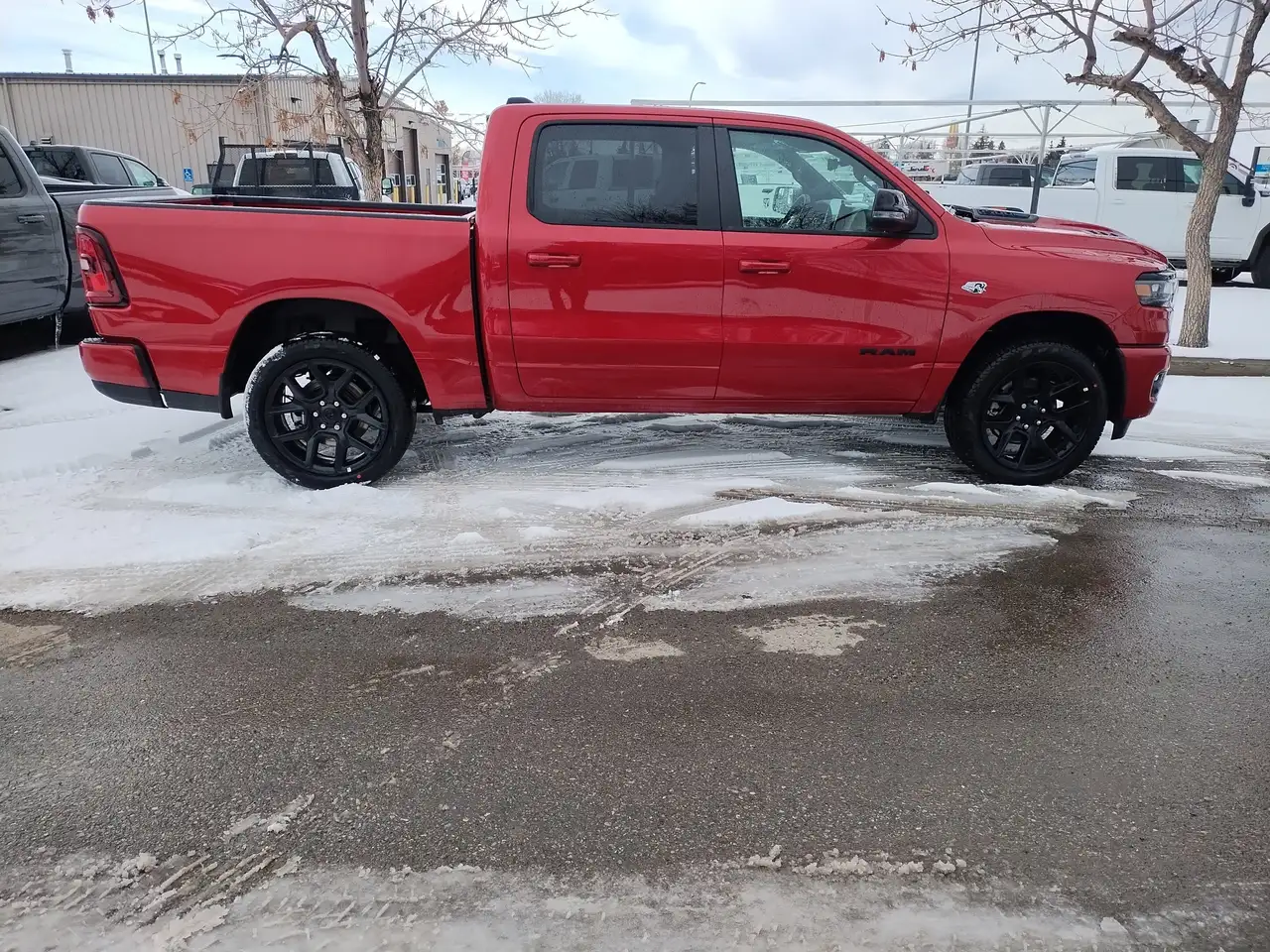 RAM 1500 снимка RAM 1500