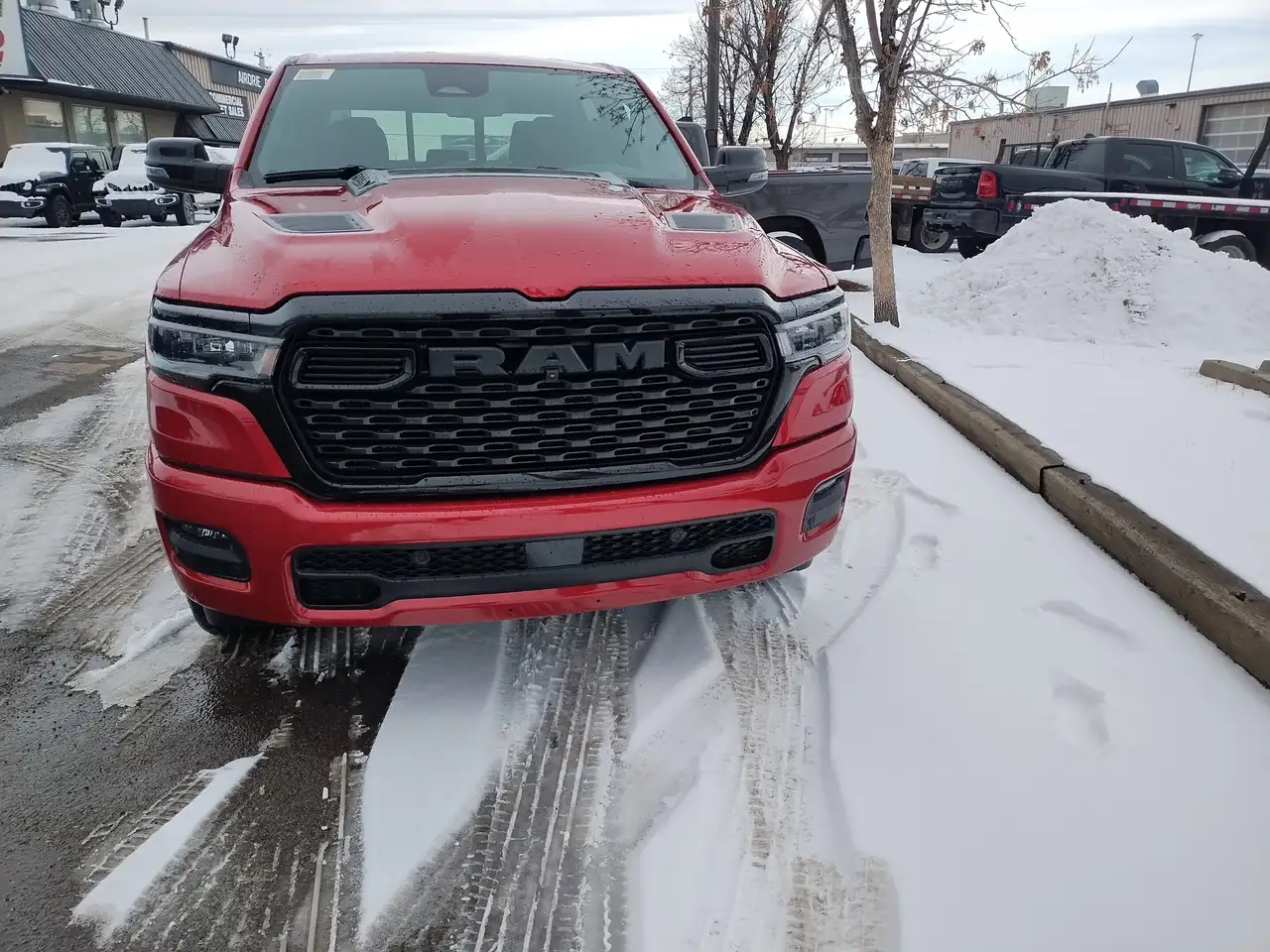 RAM 1500 снимка RAM 1500