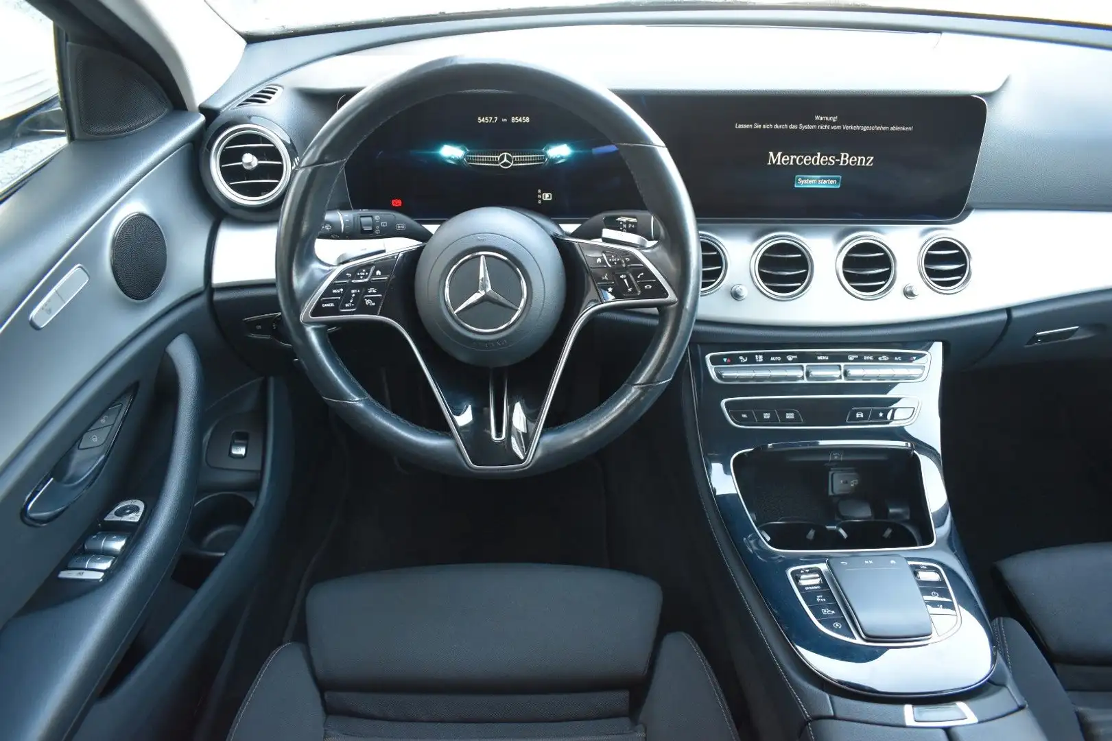 Mercedes-Benz E 220 d T Avantgarde*LED*DISTRONIC*KAMERA*NAVI* Blanc - 2