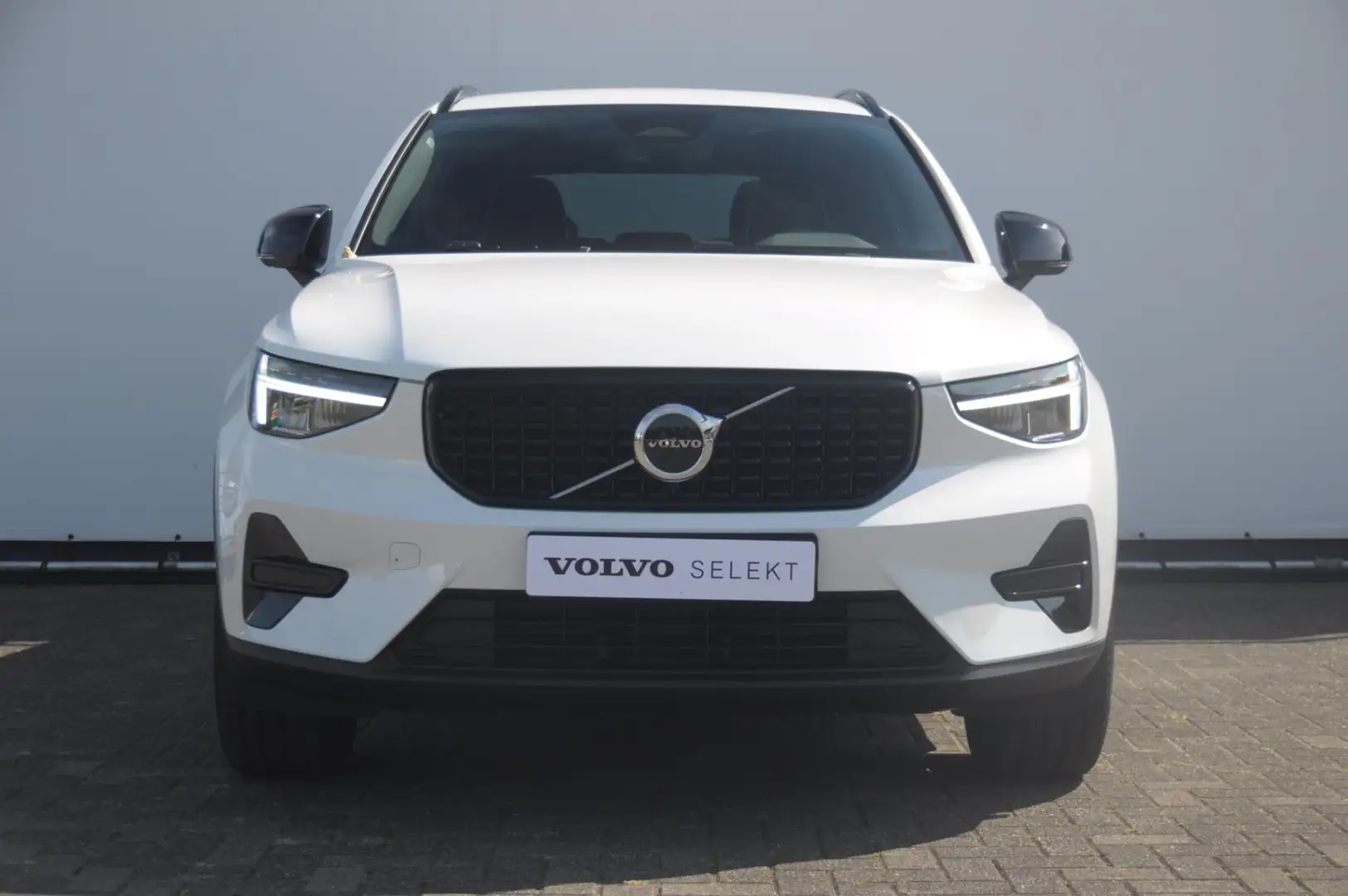 Volvo XC40 B4 211PK Automaat Plus Dark / Adaptive cruise cont Blanc - 2