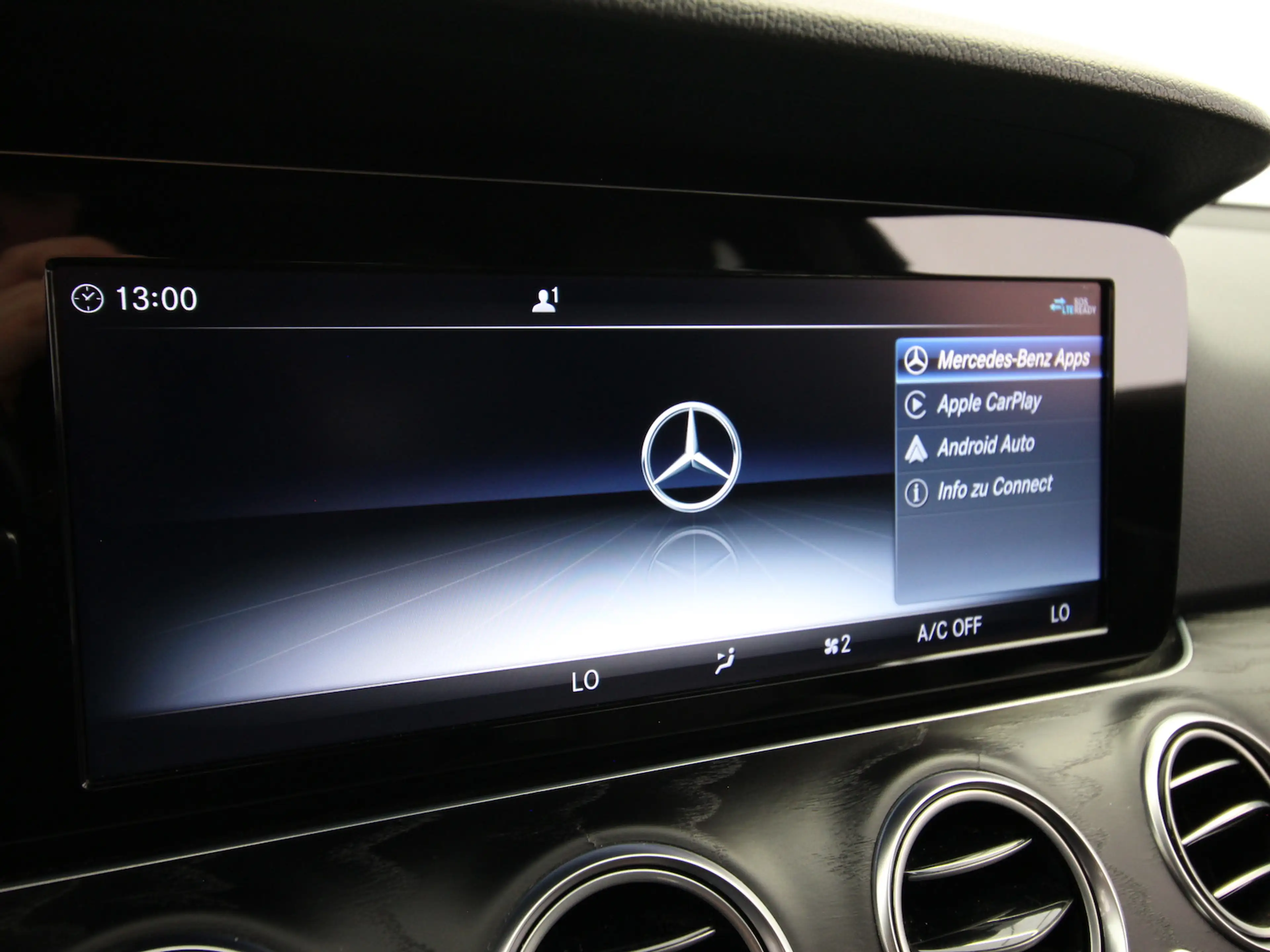 Mercedes-Benz E 220 d T Avantgarde LED+KAMERA+NAVI+AHK — photo 16