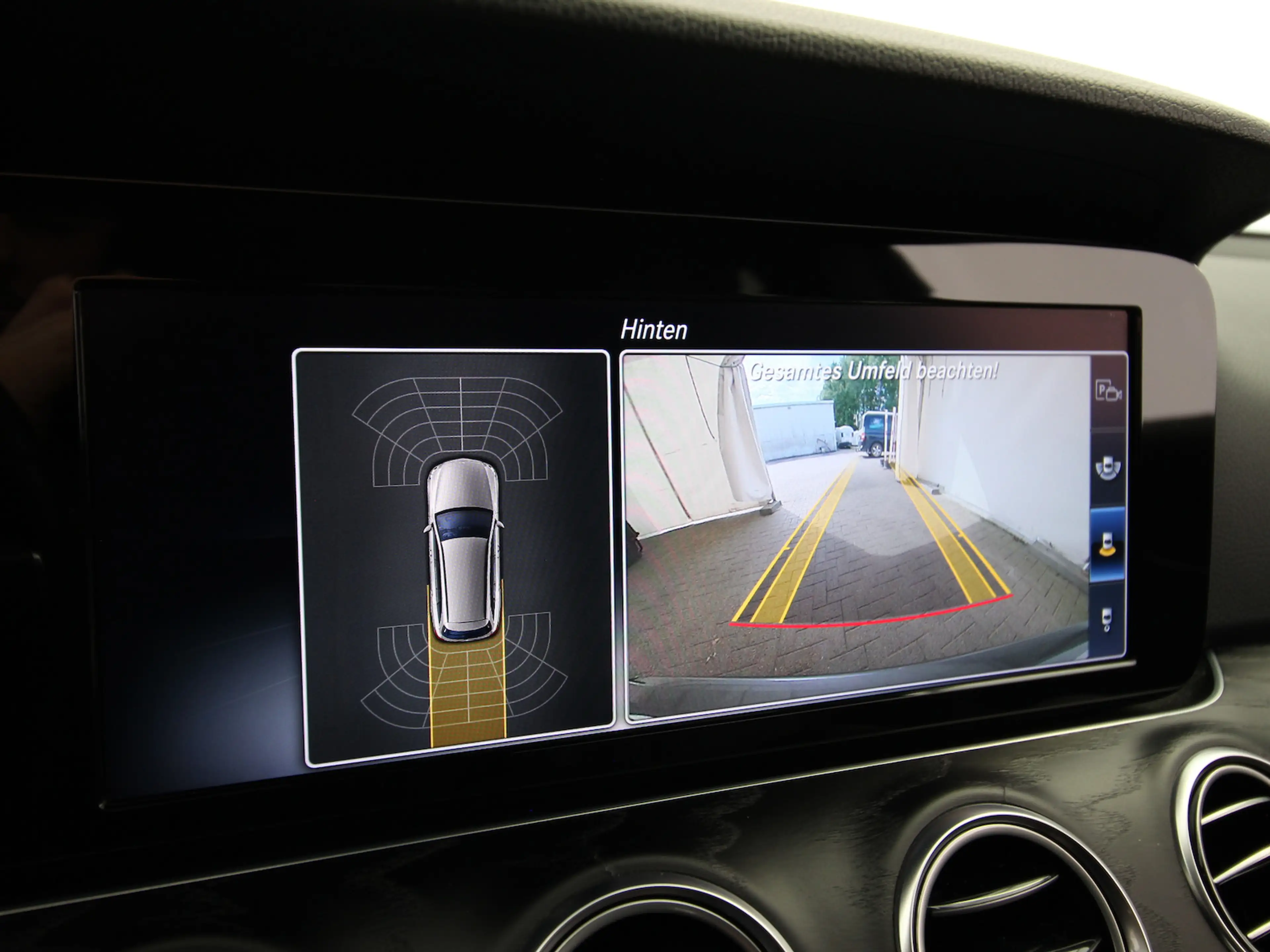 Mercedes-Benz E 220 d T Avantgarde LED+KAMERA+NAVI+AHK — photo 20
