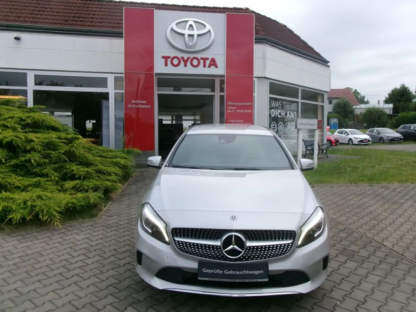 Mercedes-Benz A 180 d Urban Silber - 2