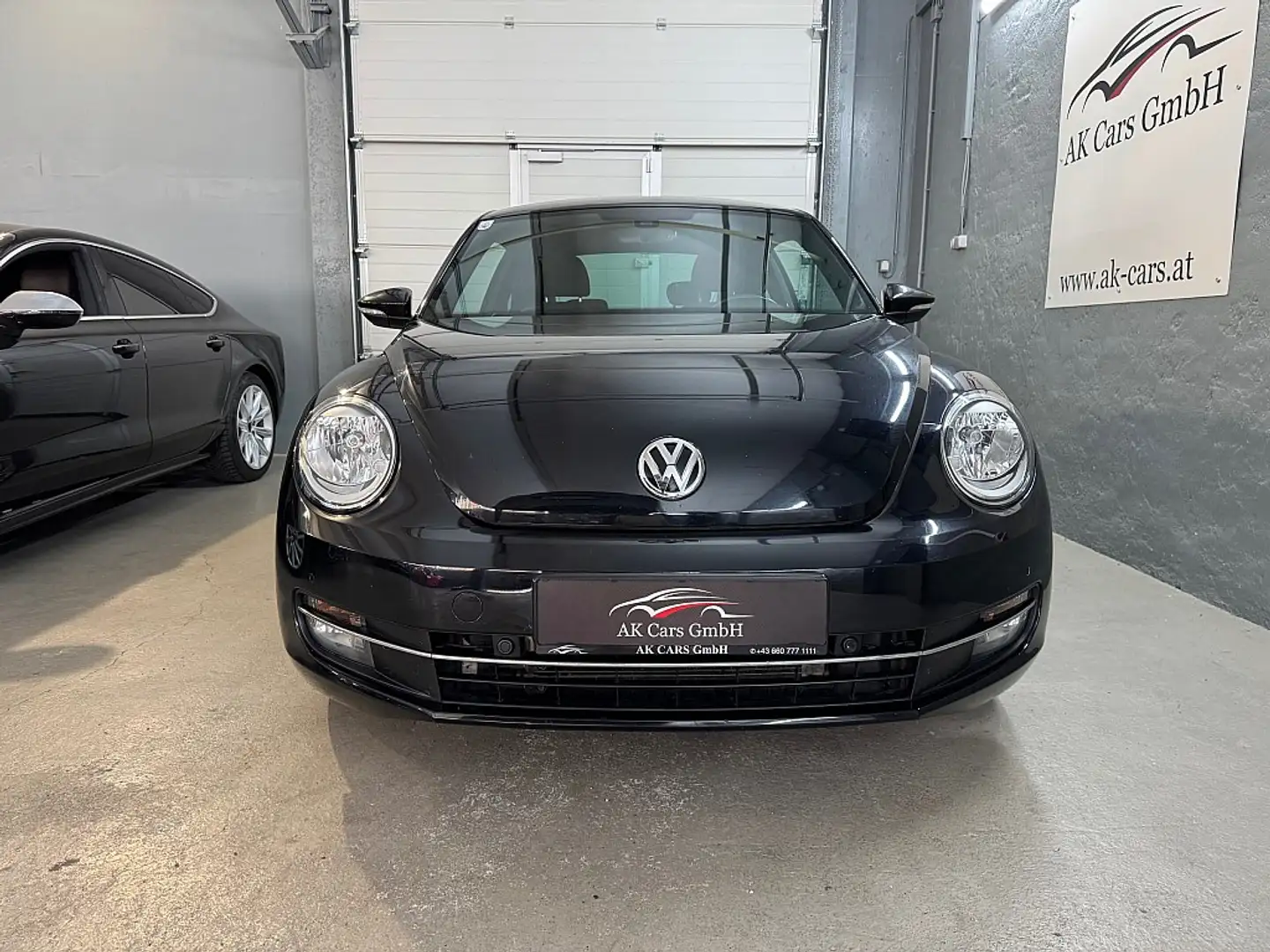 Volkswagen Beetle 1,6 TDI Design Schwarz - 2