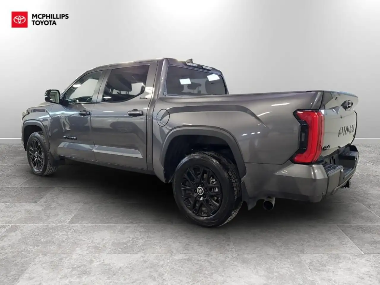 Toyota Tundra снимка Toyota Tundra