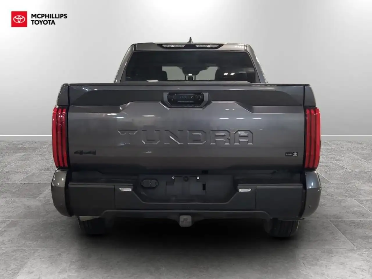 Toyota Tundra снимка Toyota Tundra