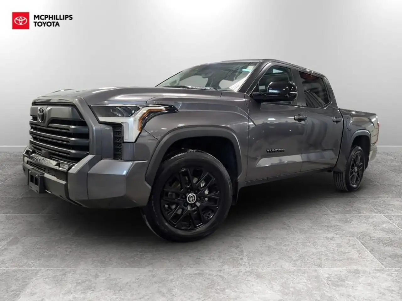 Toyota Tundra снимка Toyota Tundra