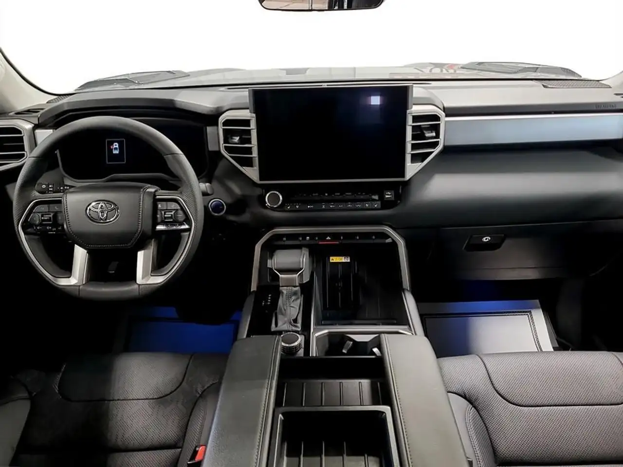 Toyota Tundra снимка Toyota Tundra