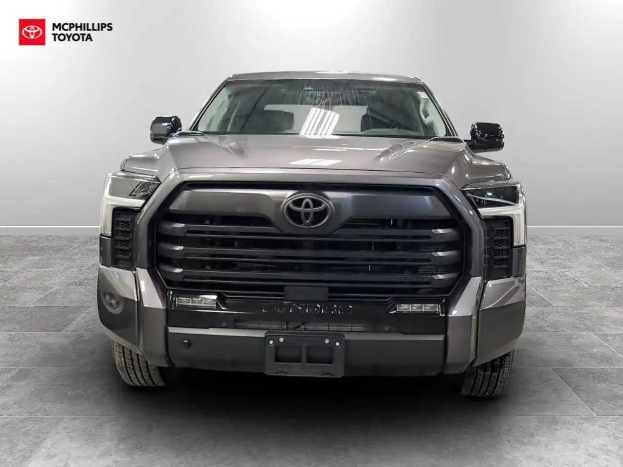 Toyota Tundra снимка Toyota Tundra
