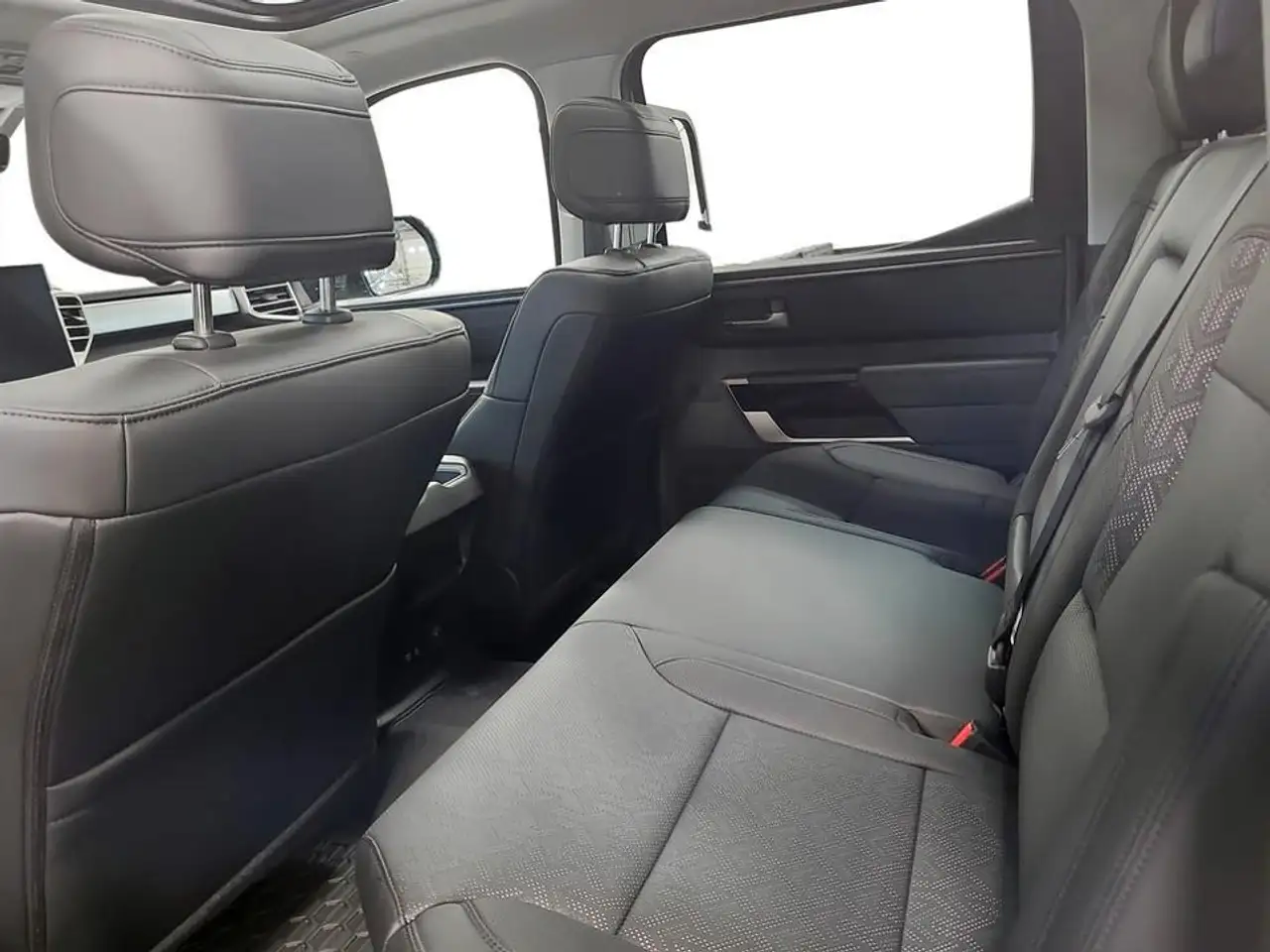Toyota Tundra снимка Toyota Tundra