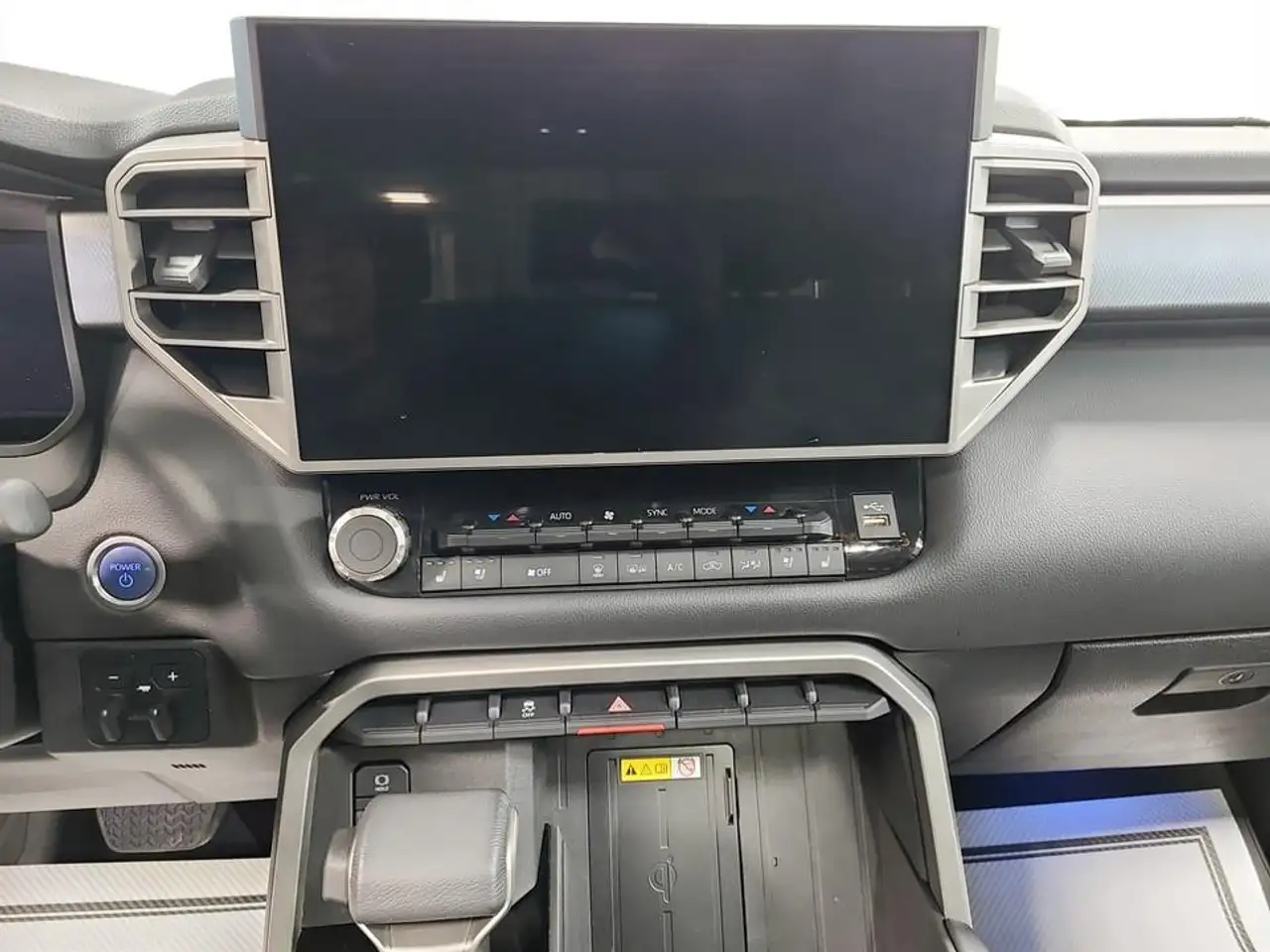 Toyota Tundra снимка Toyota Tundra