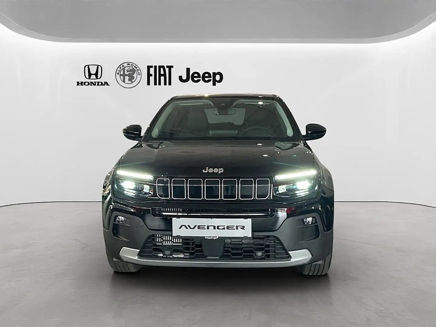 Jeep Avenger 1.2 e-Hybrid Summit e-DCT6 Schwarz - 2