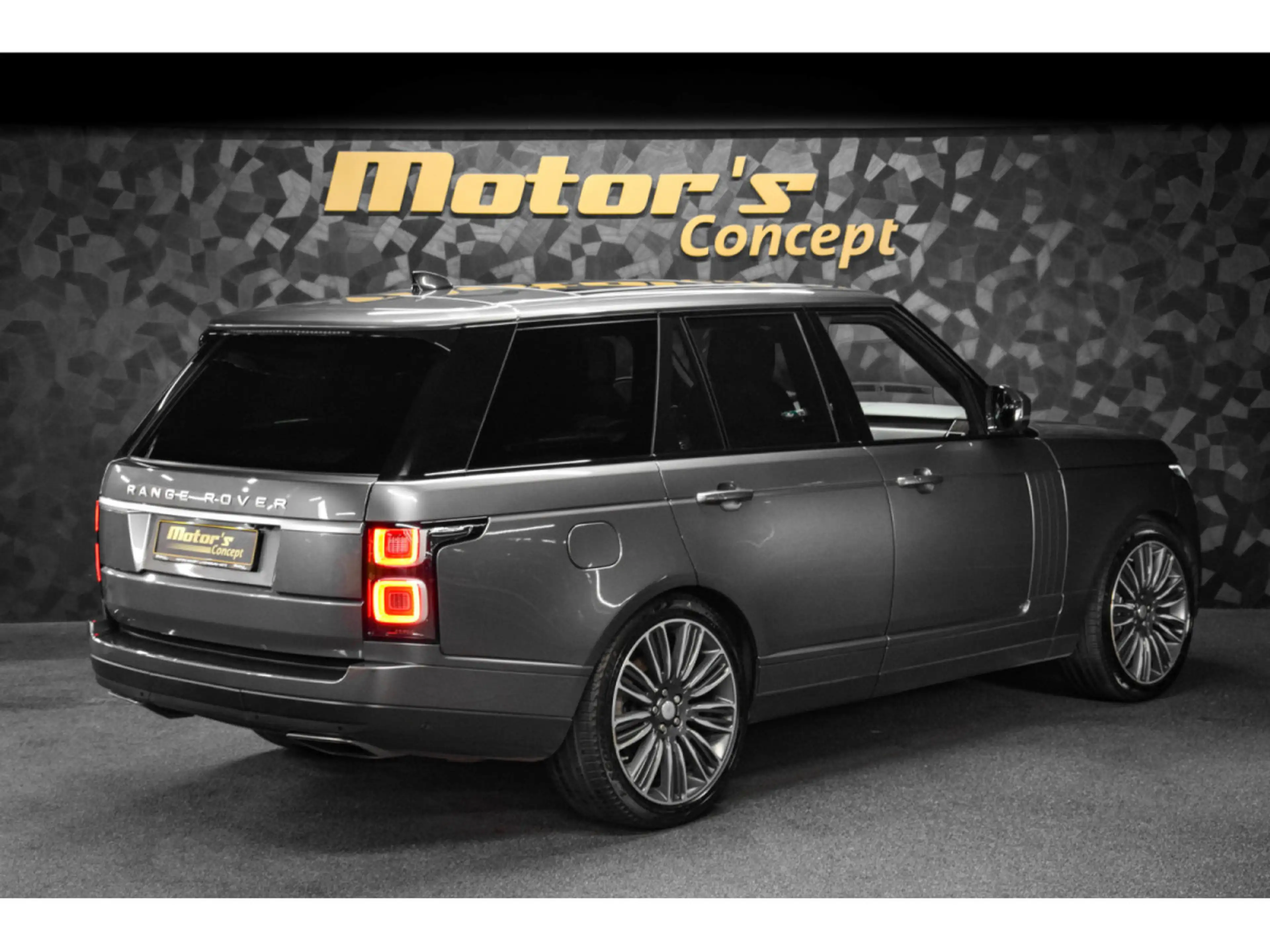 Land Rover Range Rover Vogue SD V8 4.4 — photo 3