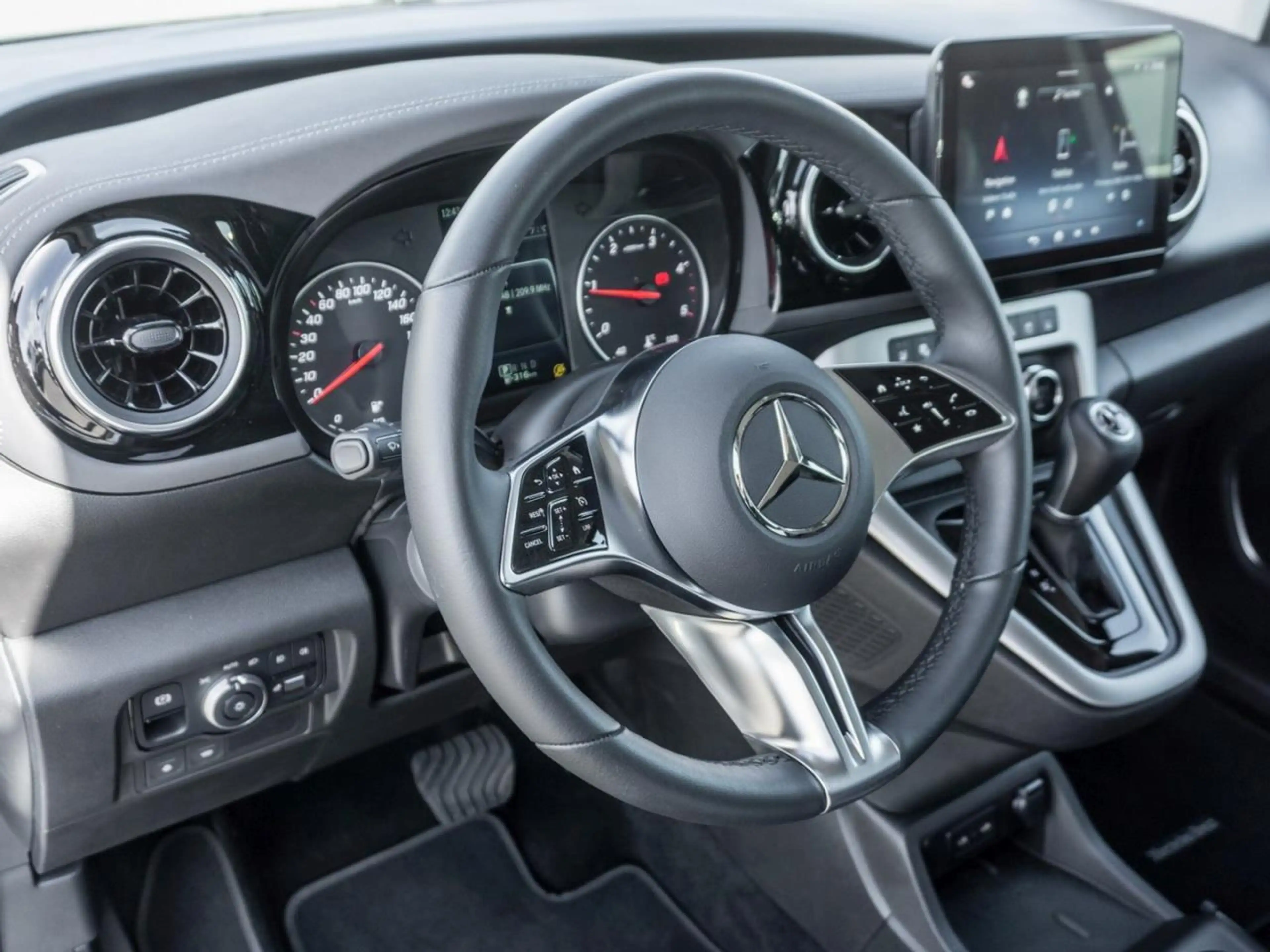 Mercedes-Benz T-Class T 180 d Standard MBUX Navi+ Kamera Totwinkel AHK — photo 8