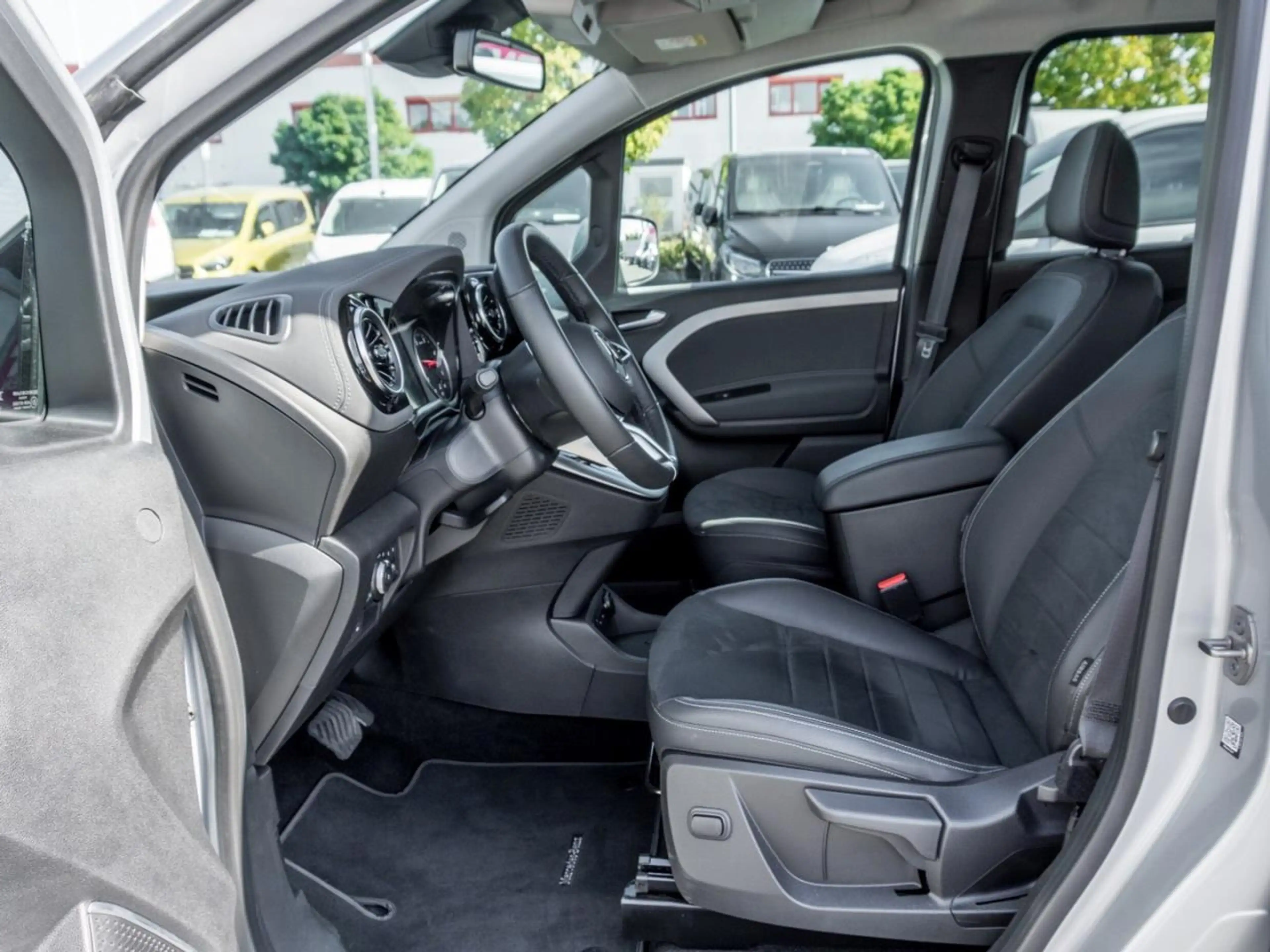 Mercedes-Benz T-Class T 180 d Standard MBUX Navi+ Kamera Totwinkel AHK — photo 7