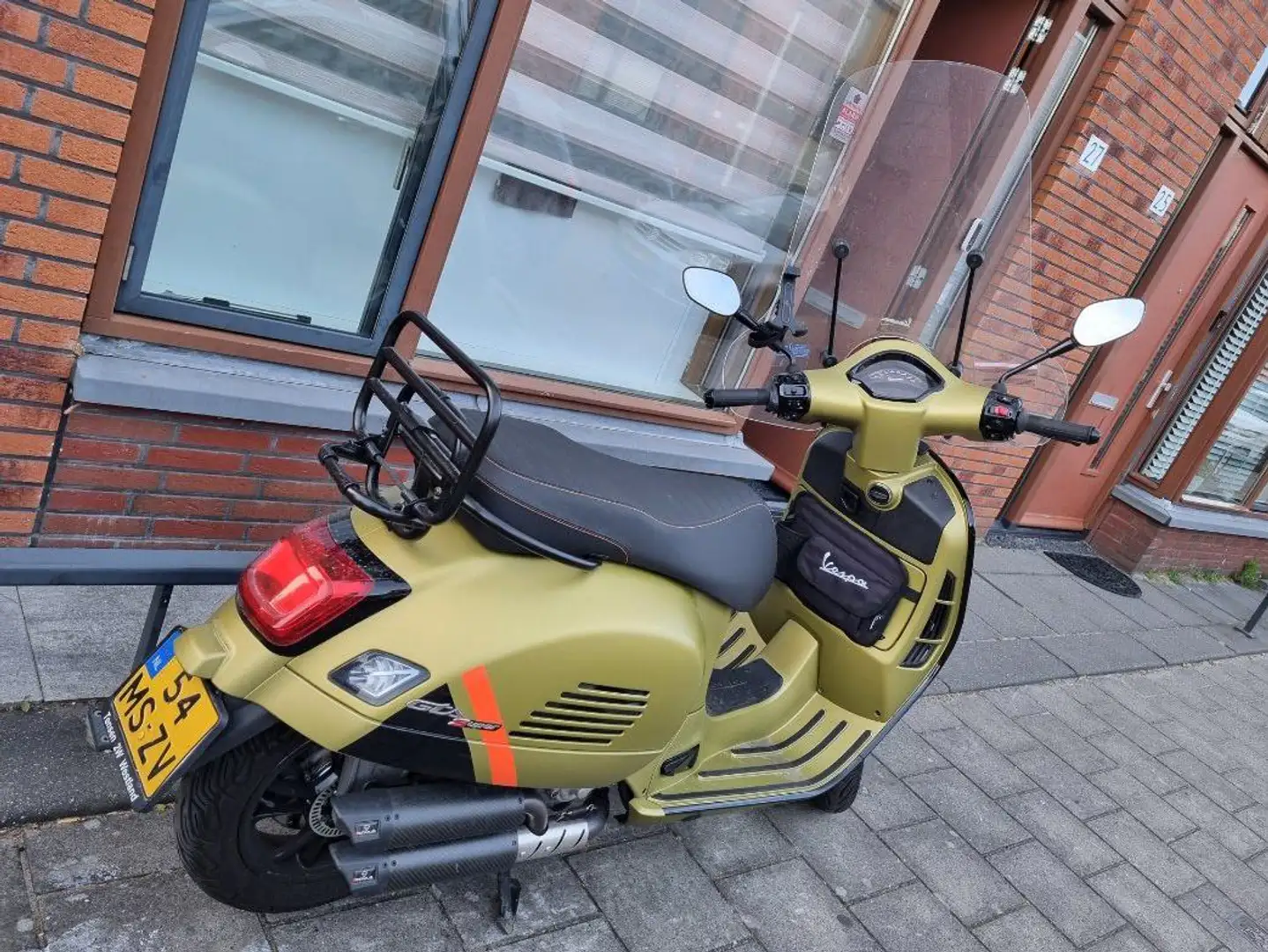 Vespa GTS Super Sport 300 Special edition, Remus uitlaat, handvat verwarming Oro - 1