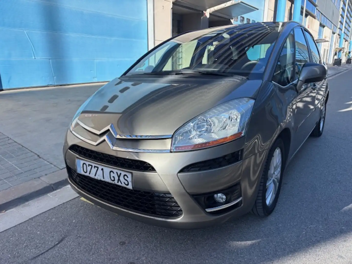 Citroen C4 Picasso 1.6HDI Avatar CMP Marrón - 1