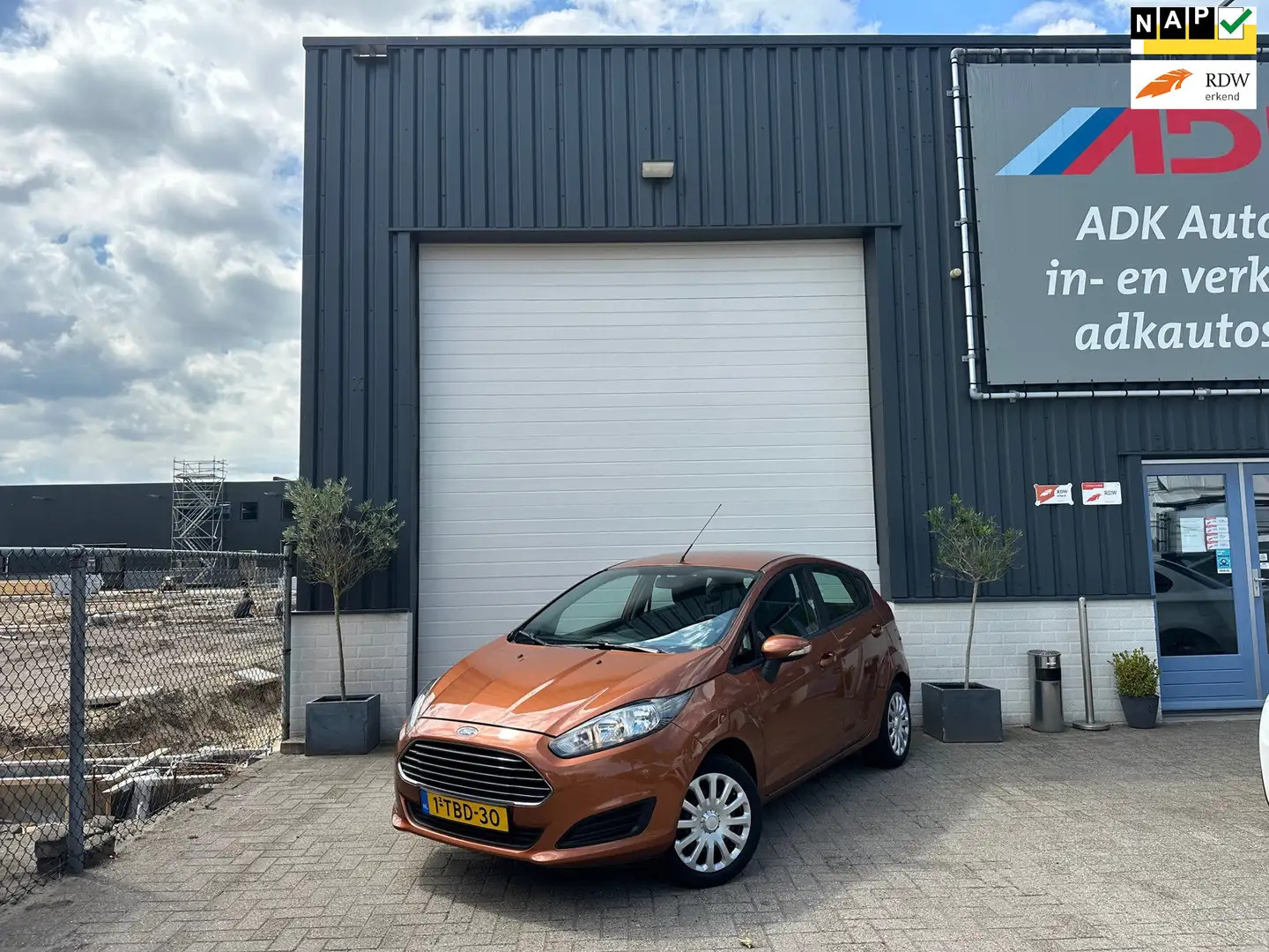 Ford Fiesta 1.0 Style AIRCO/5 DEURS/ ELEK PAKKET/MOOIE AUTO Brun - 1