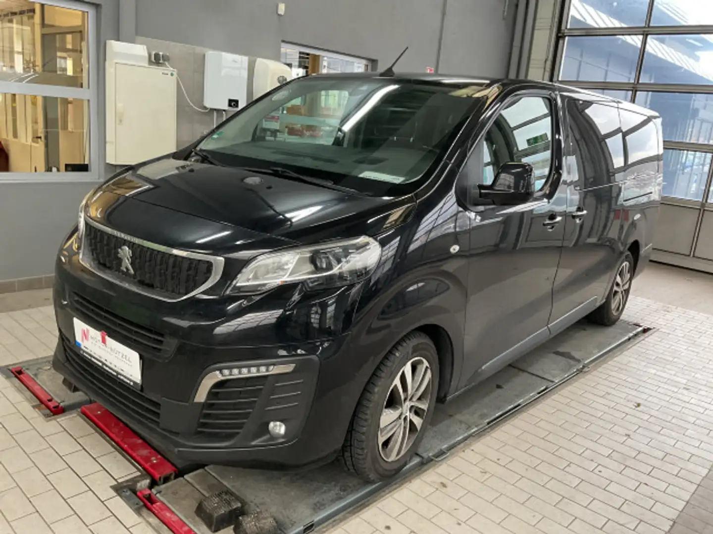 Peugeot Traveller BlueHDi180 L3 Allure *GETRIEBESCHADEN* Schwarz - 2