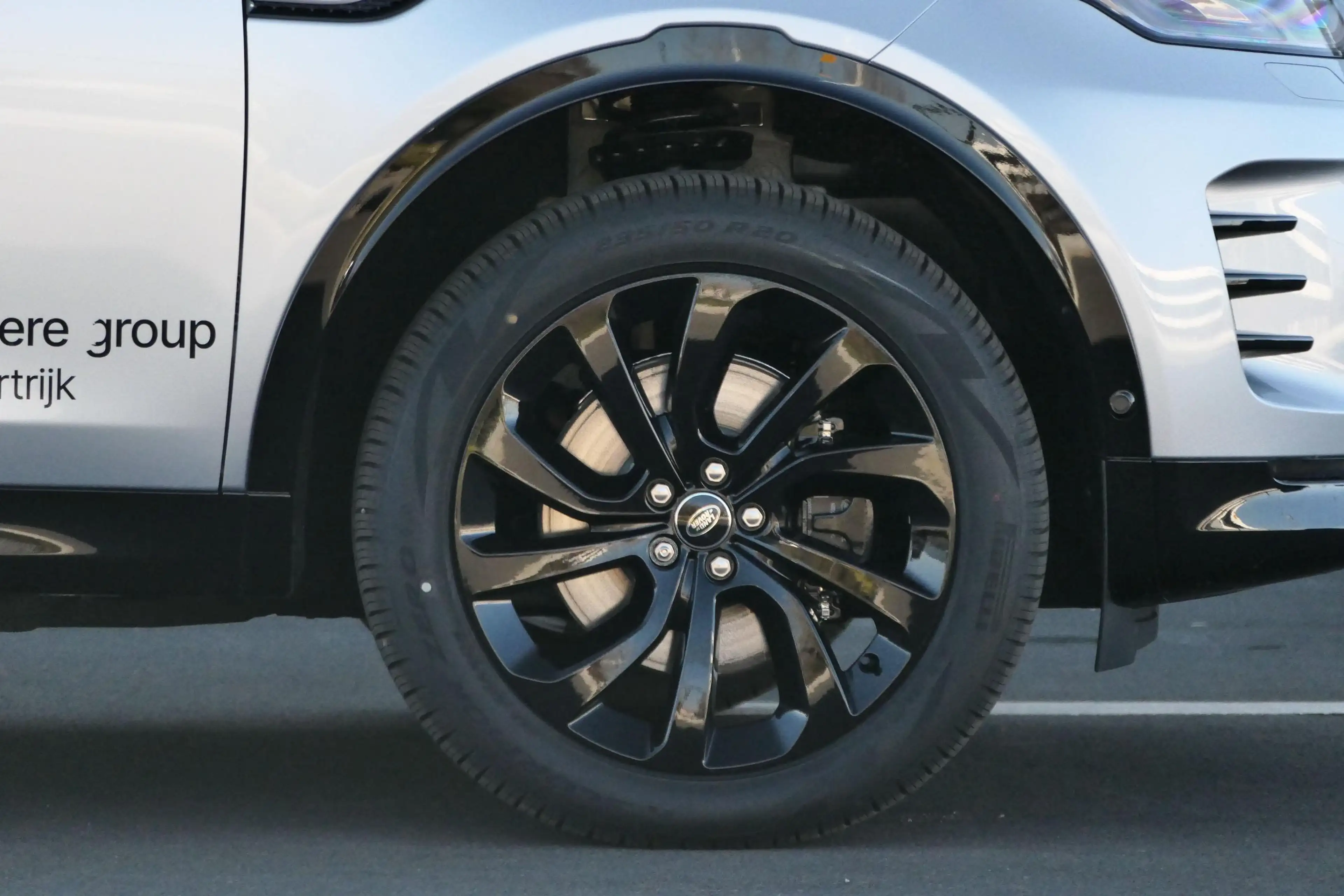 Land Rover Discovery Sport P270e Dynamic SE AWD Auto. 25.5MY — photo 6