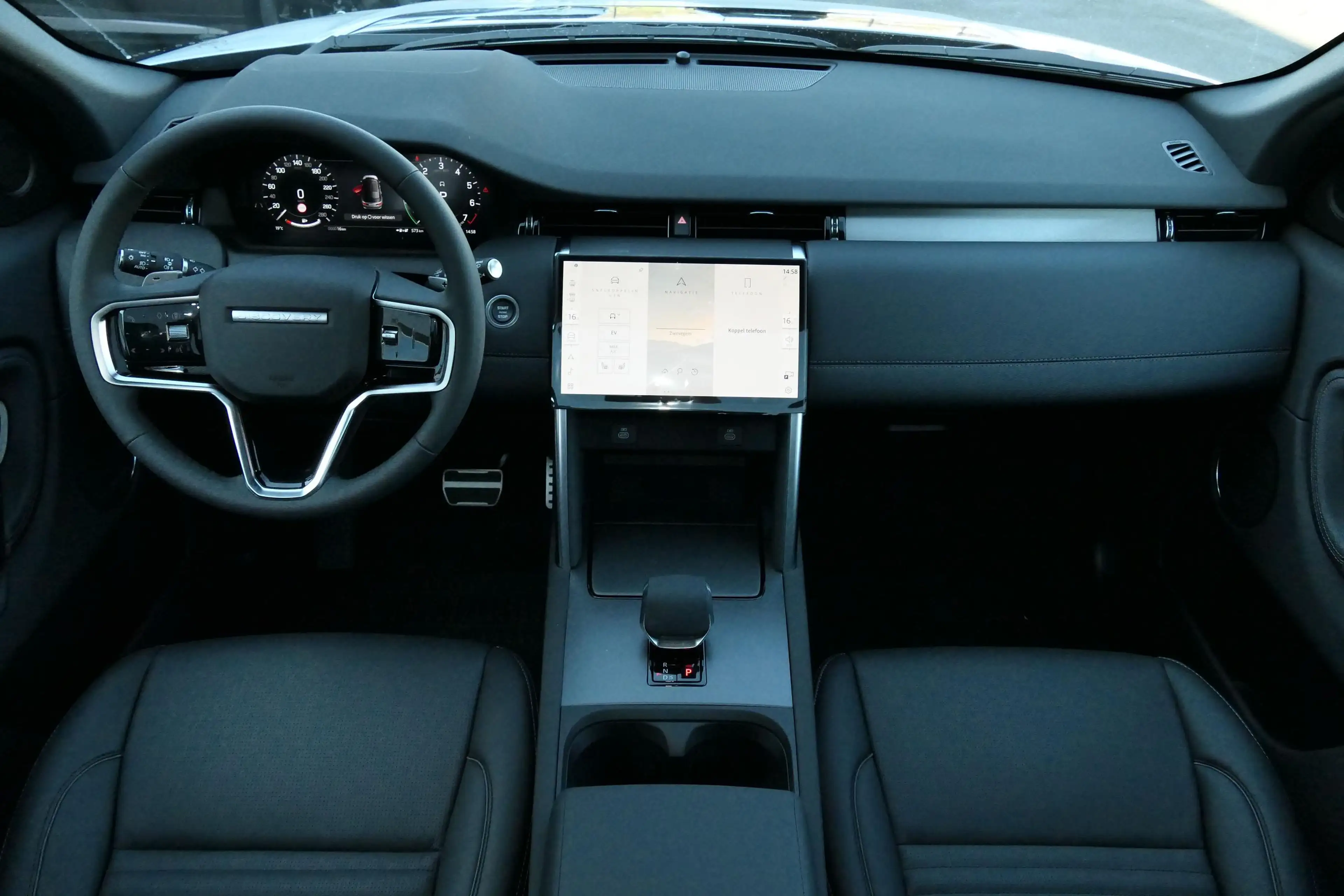 Land Rover Discovery Sport P270e Dynamic SE AWD Auto. 25.5MY — photo 13