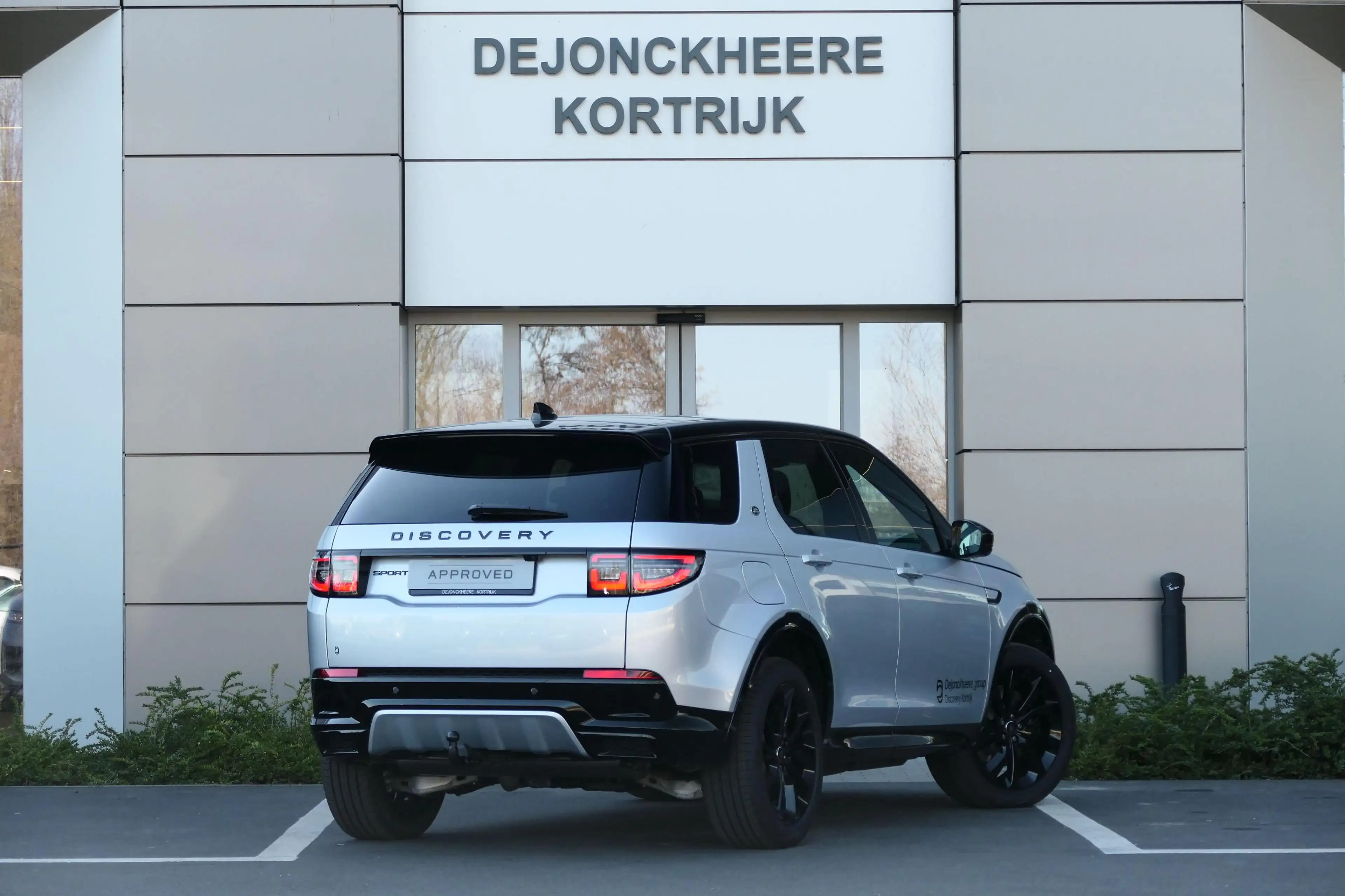 Land Rover Discovery Sport P270e Dynamic SE AWD Auto. 25.5MY — photo 4