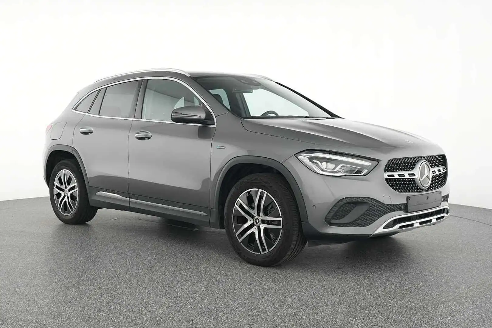 Mercedes-Benz GLA 250 e Hybrid Luxury Line - Attelage Gris - 2